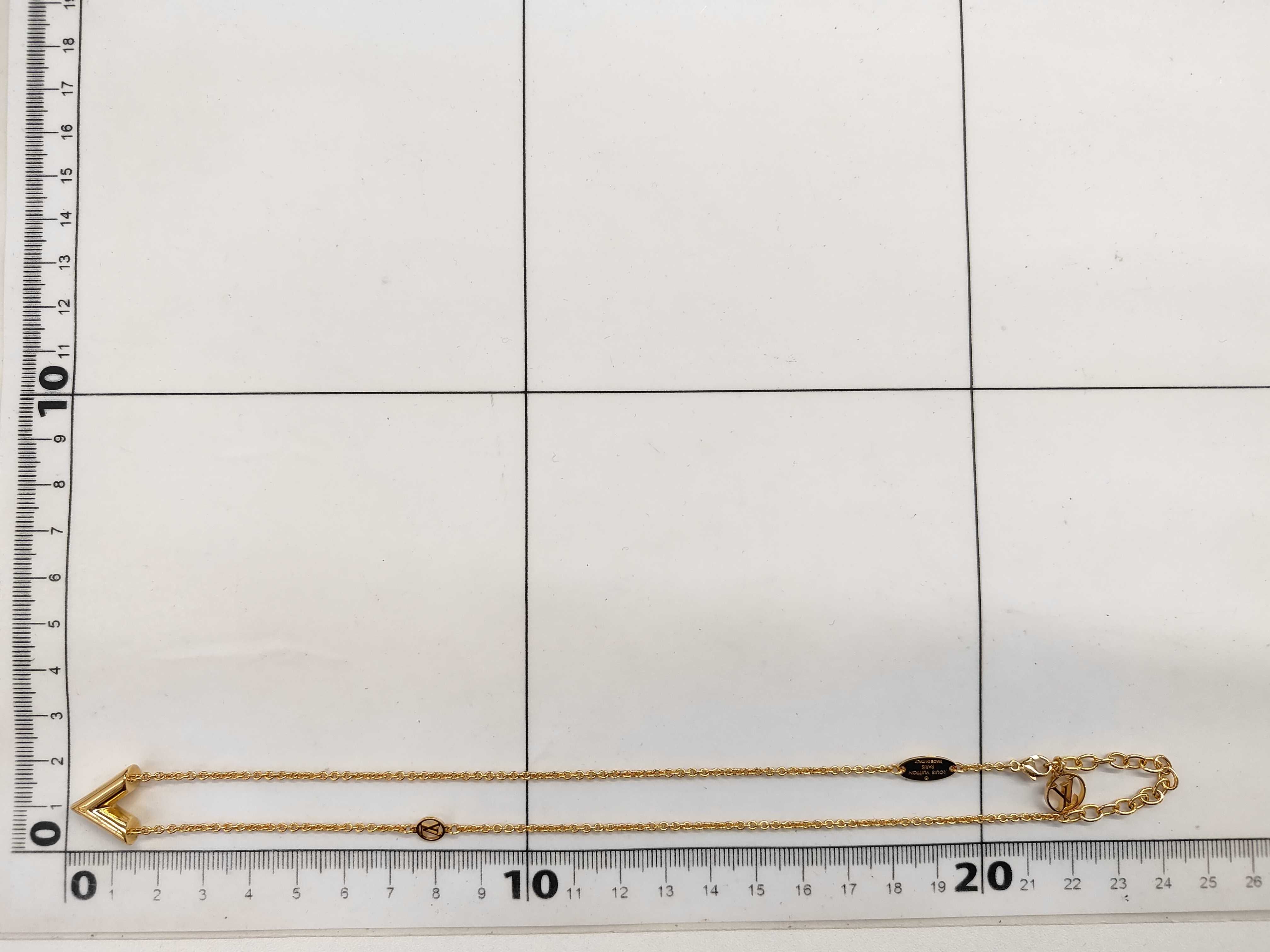 Essential V Necklace M00857 OB0233 — view 7