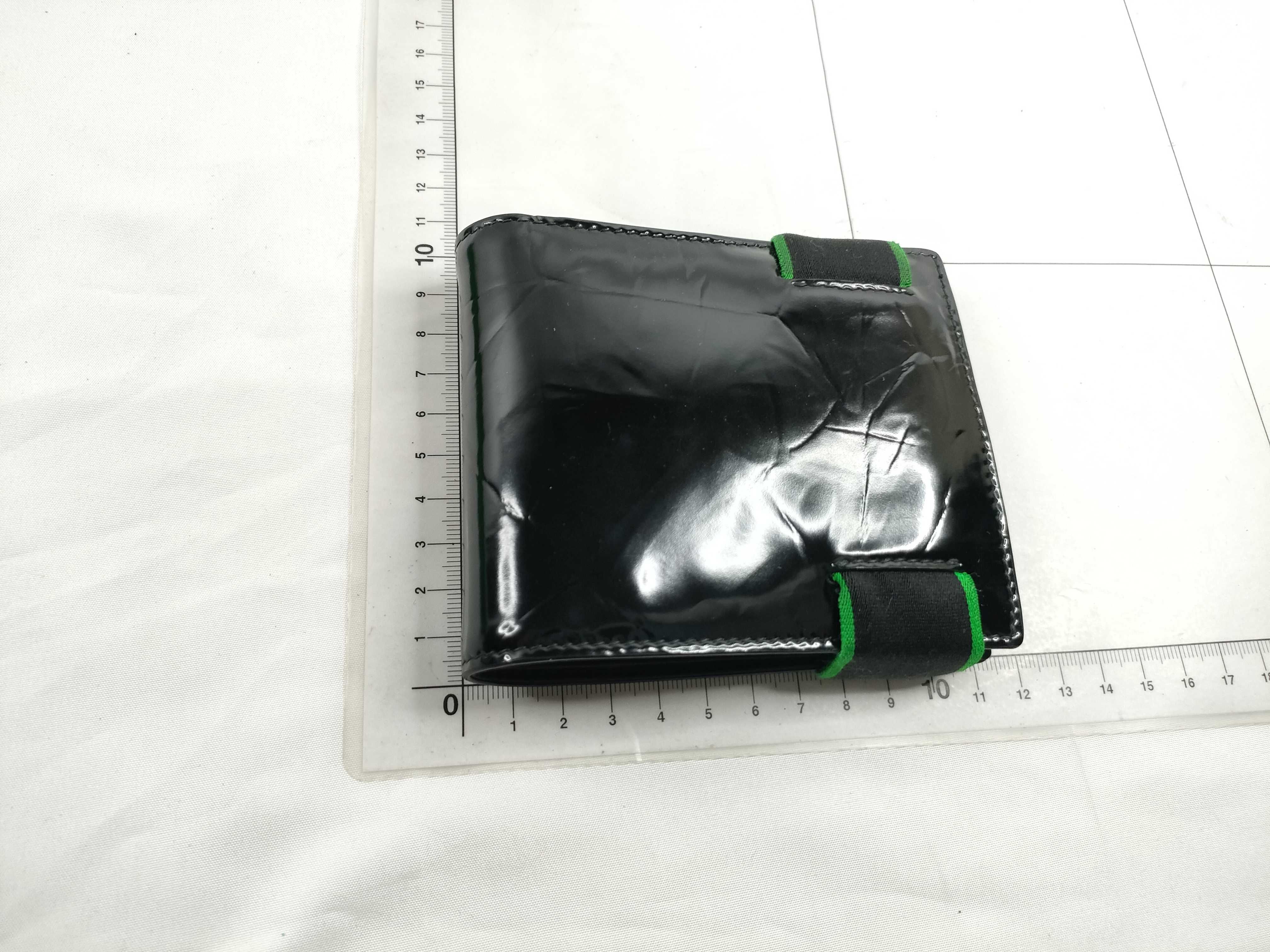 wallet — view 2