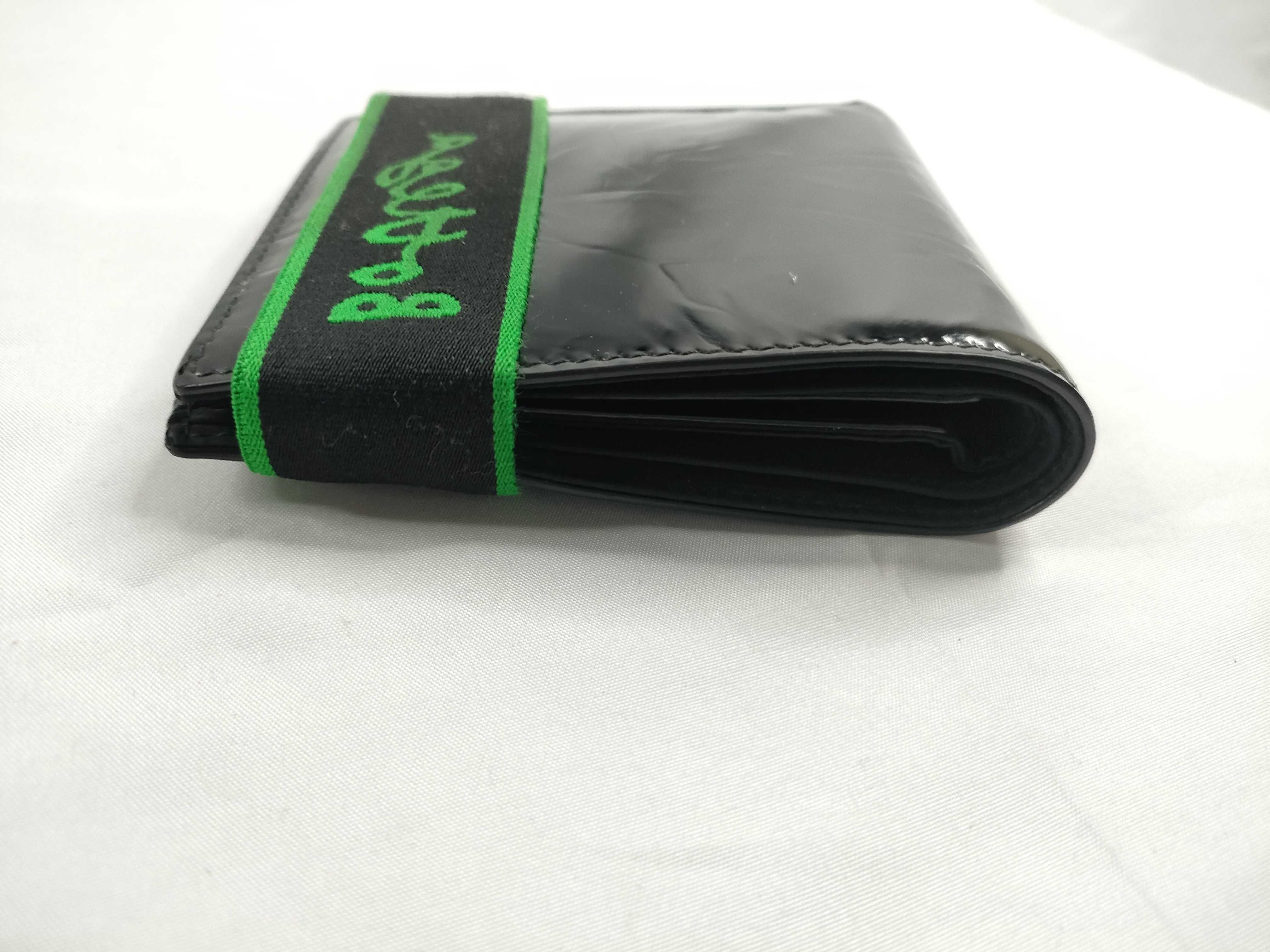 wallet — view 5