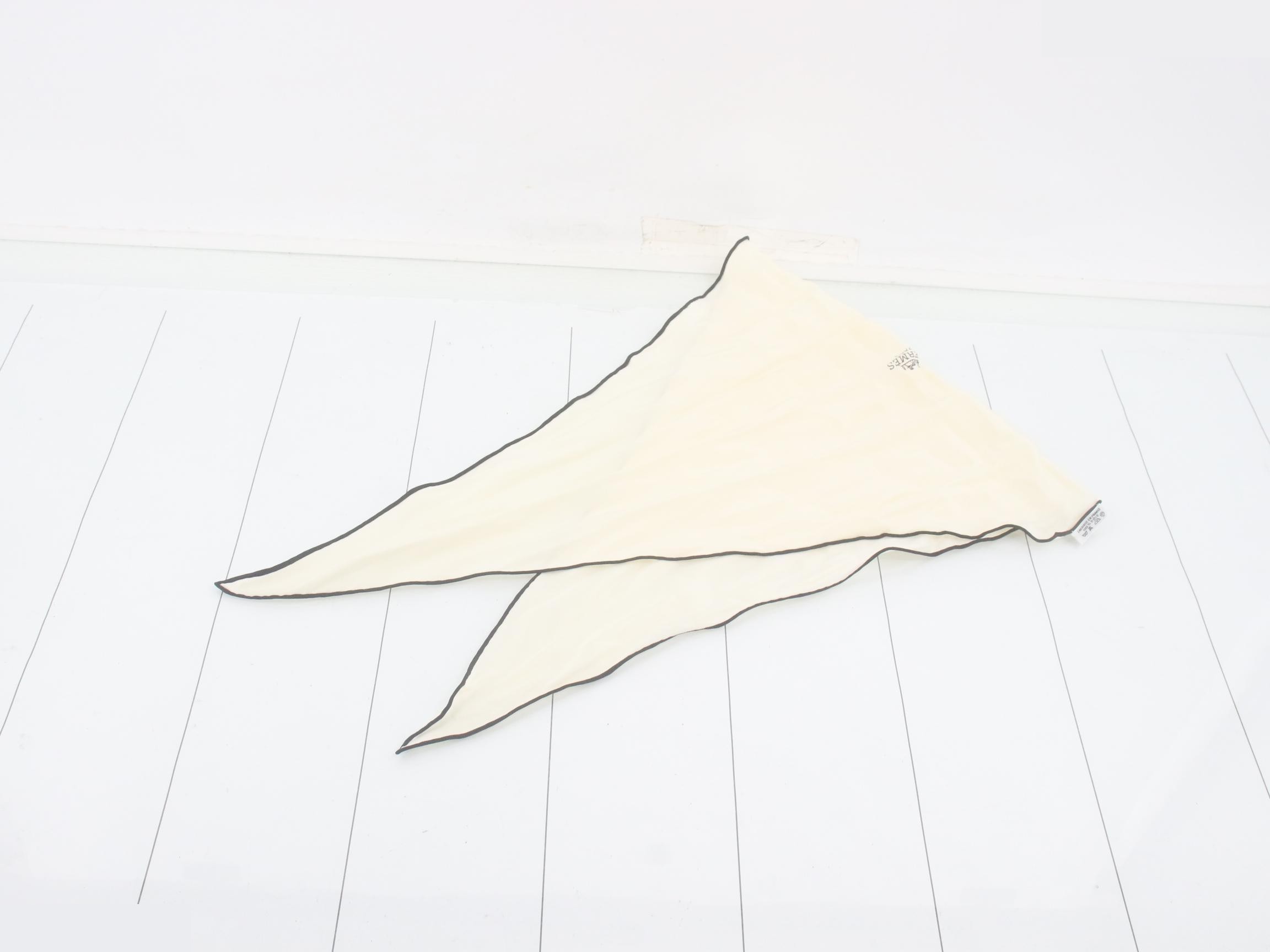 scarf — view 3