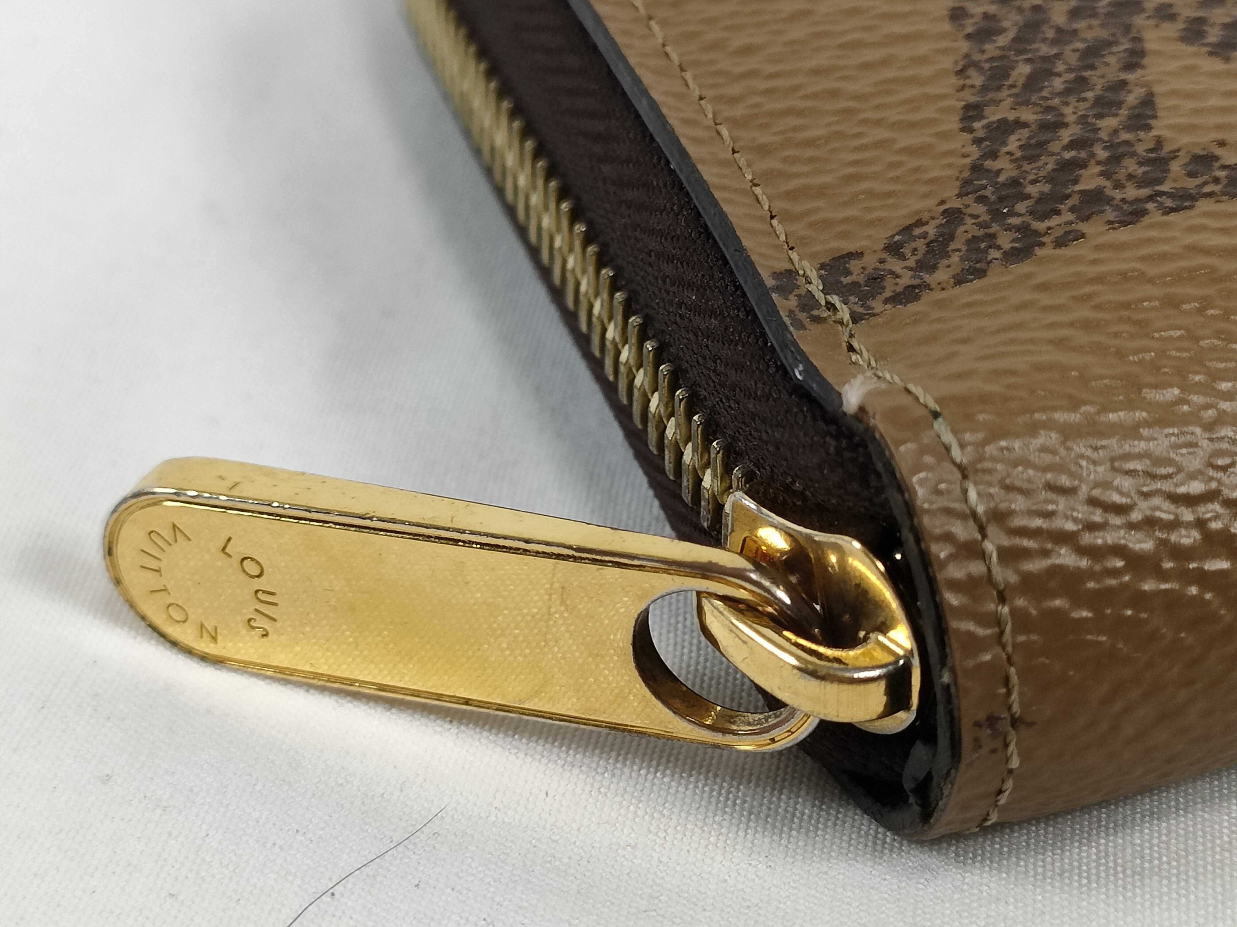 M67687 Zippy Wallet Giant Monogram Reverse IC Chip Wallet — view 7