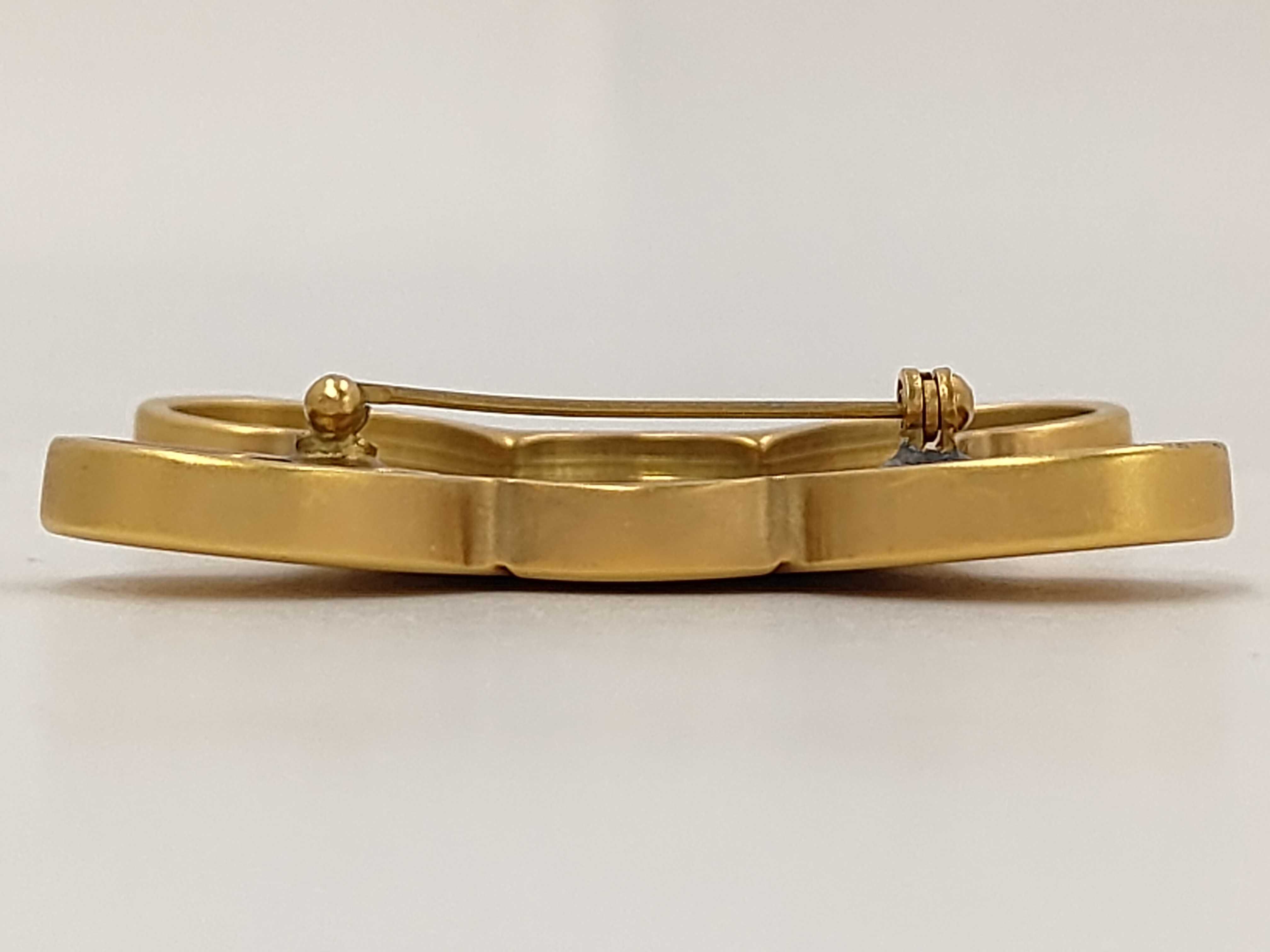 brooch — view 6