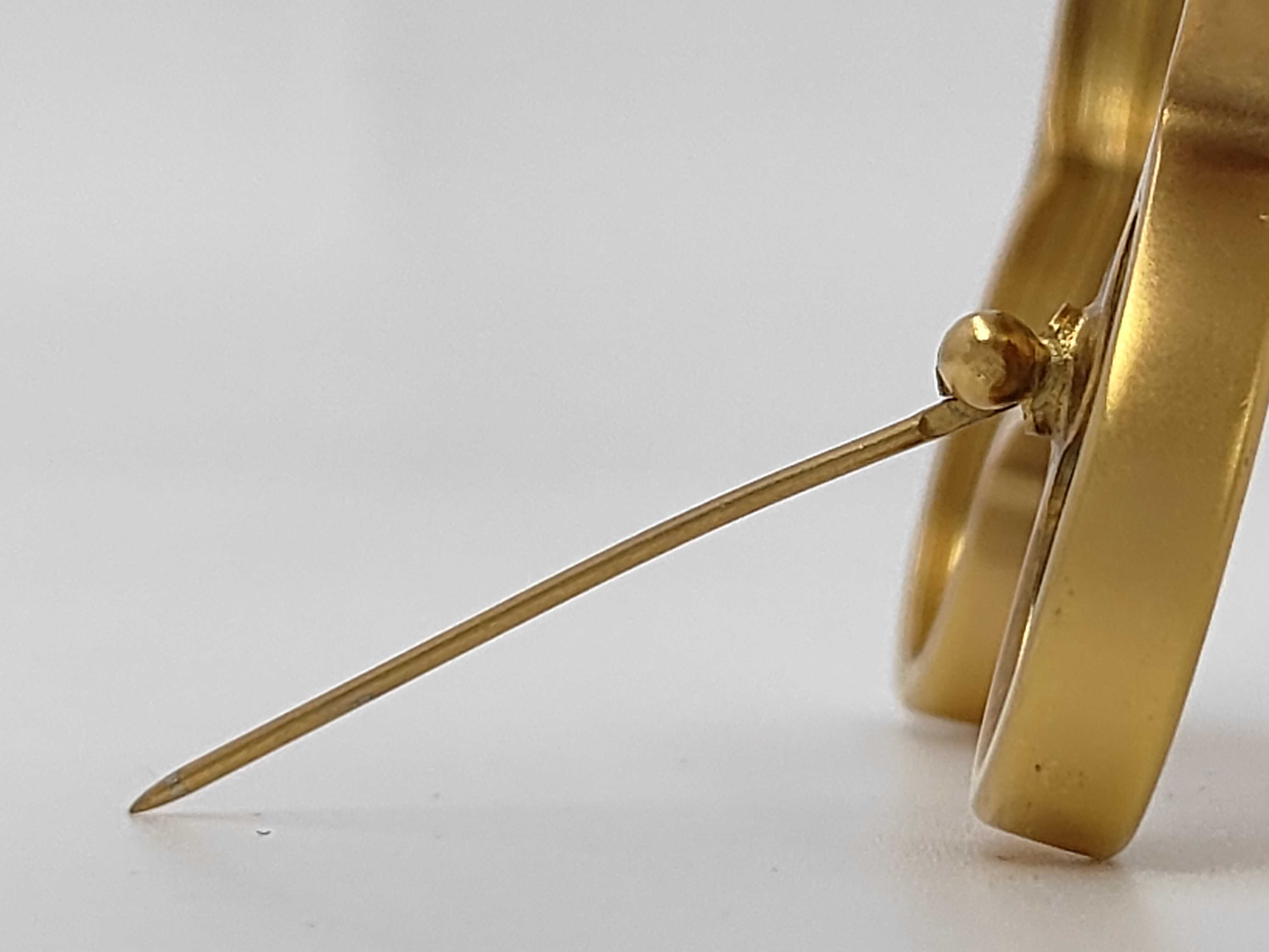 brooch — view 7