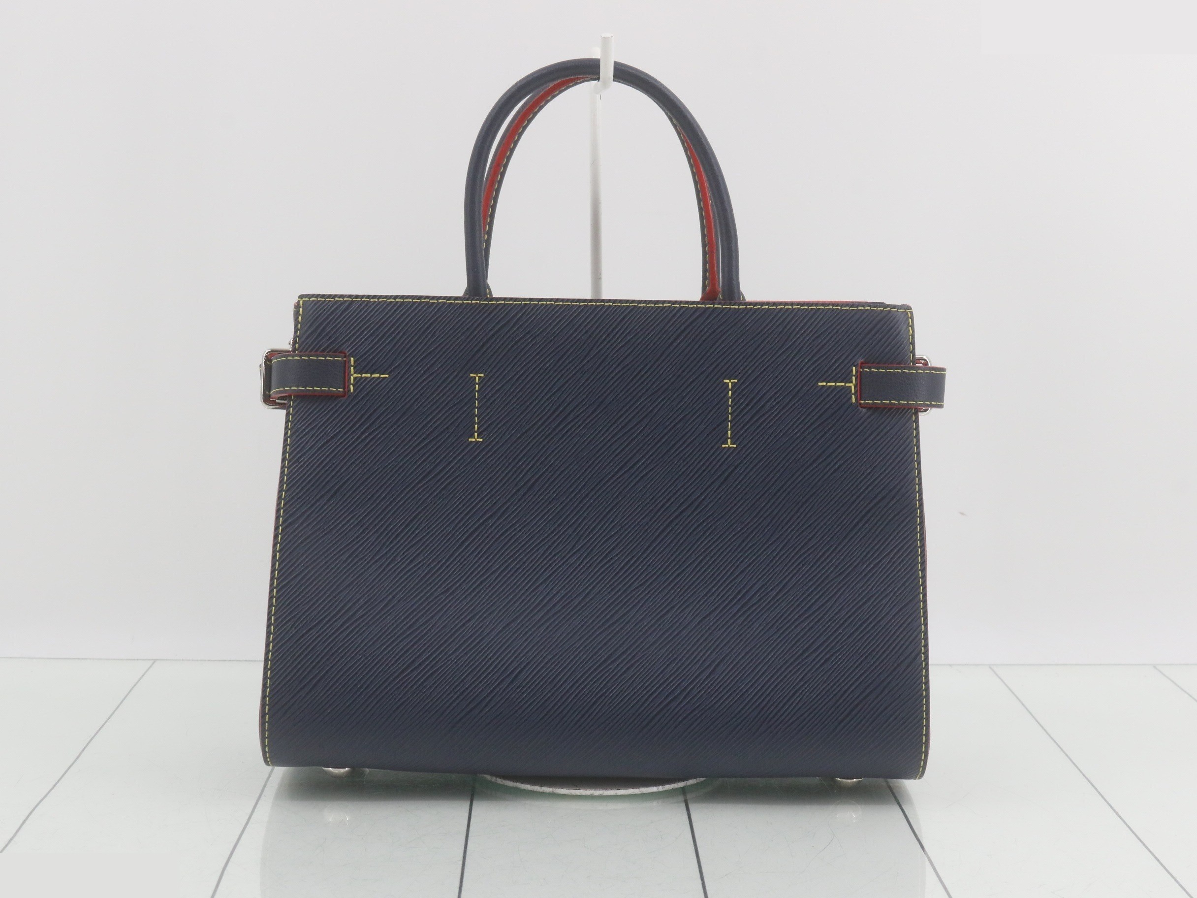Twist tote, Andigo blue, with shoulder strap and crochette — view 2