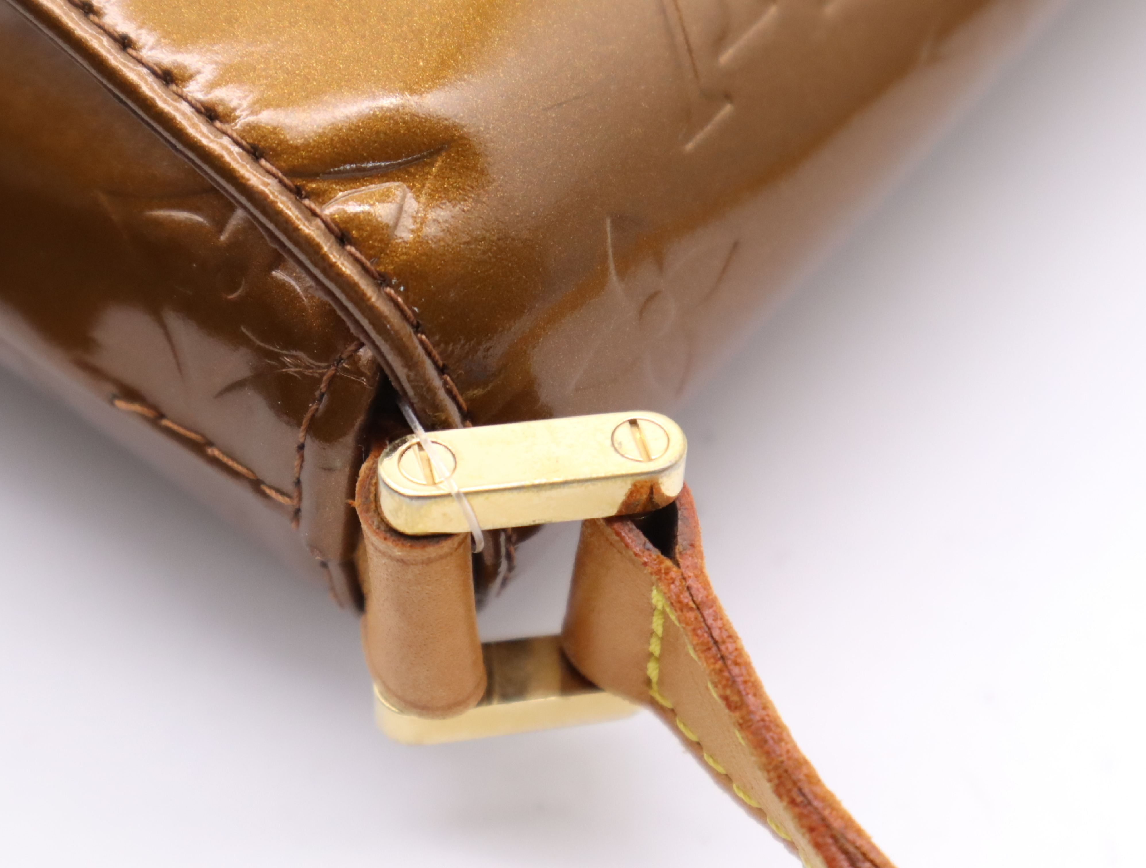 M91124 Vernis Thompson Street Bronze Shoulder Bag — view 8