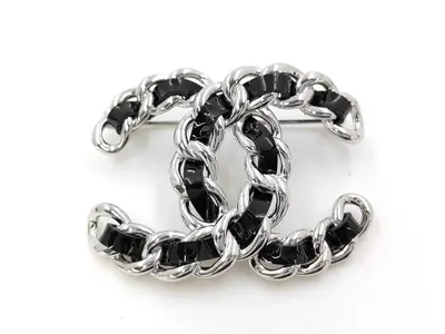 Coco Mark Brooch ABE921 B25P Brooch