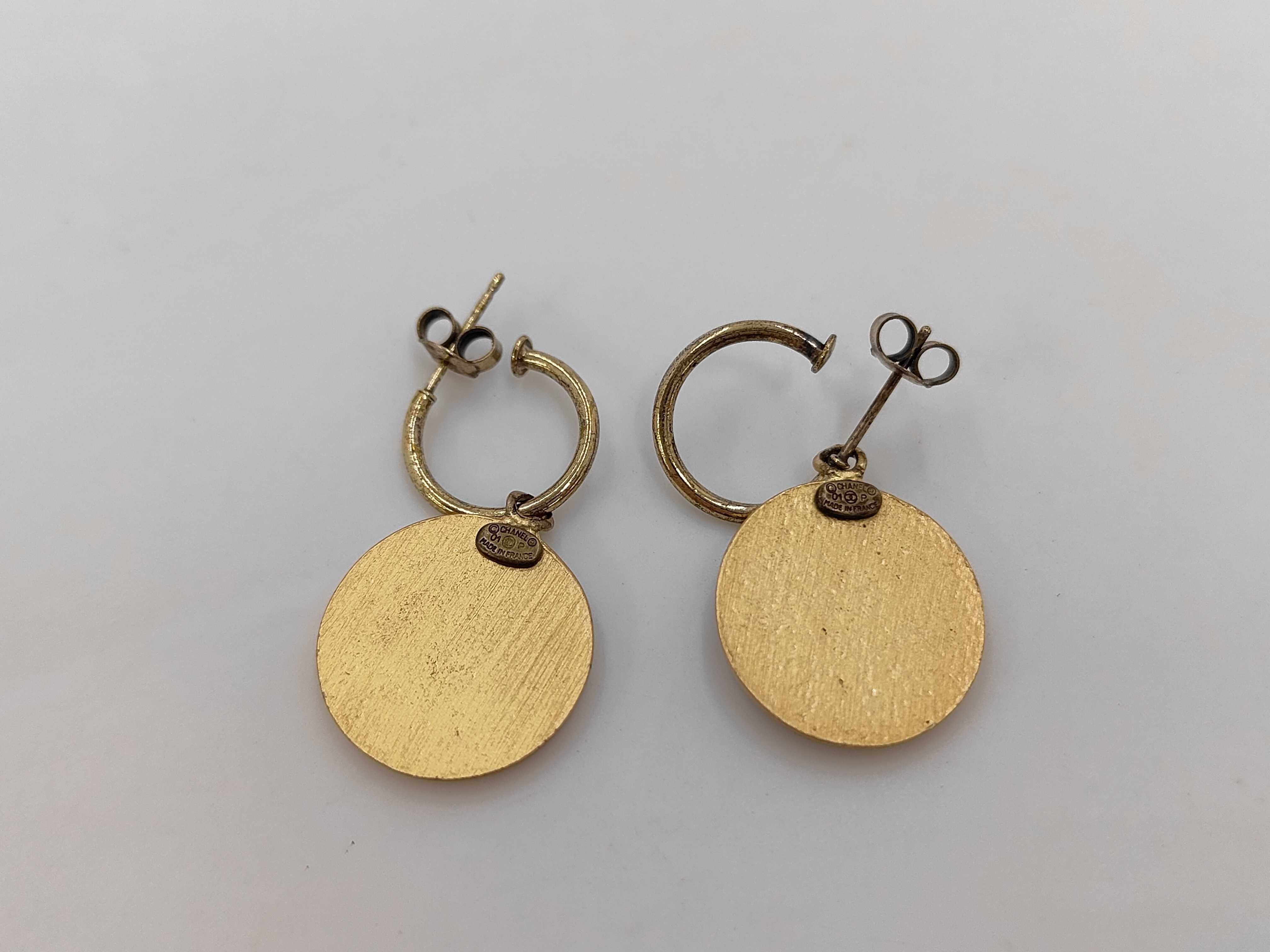Round Coco Black x Gold Earrings — view 2