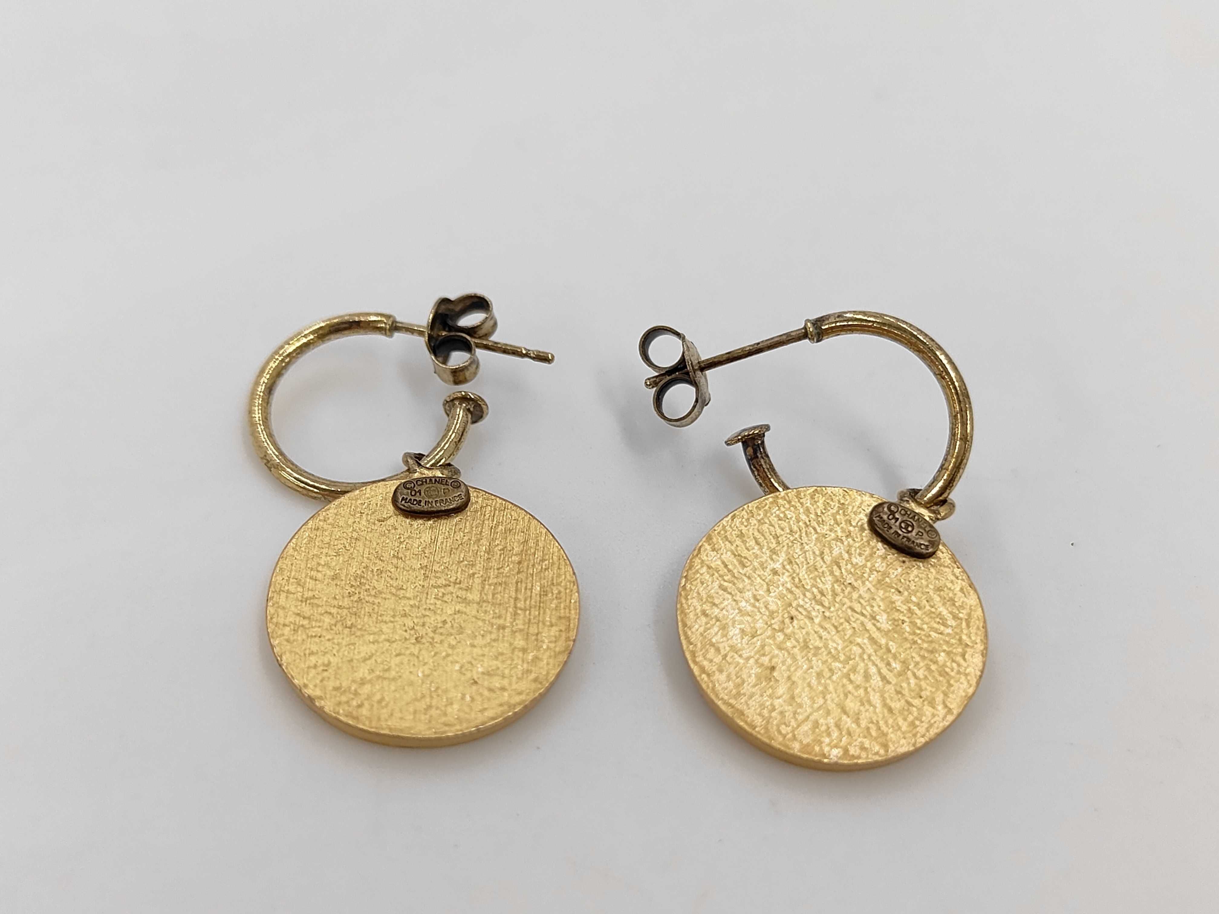 Round Coco Black x Gold Earrings — view 4