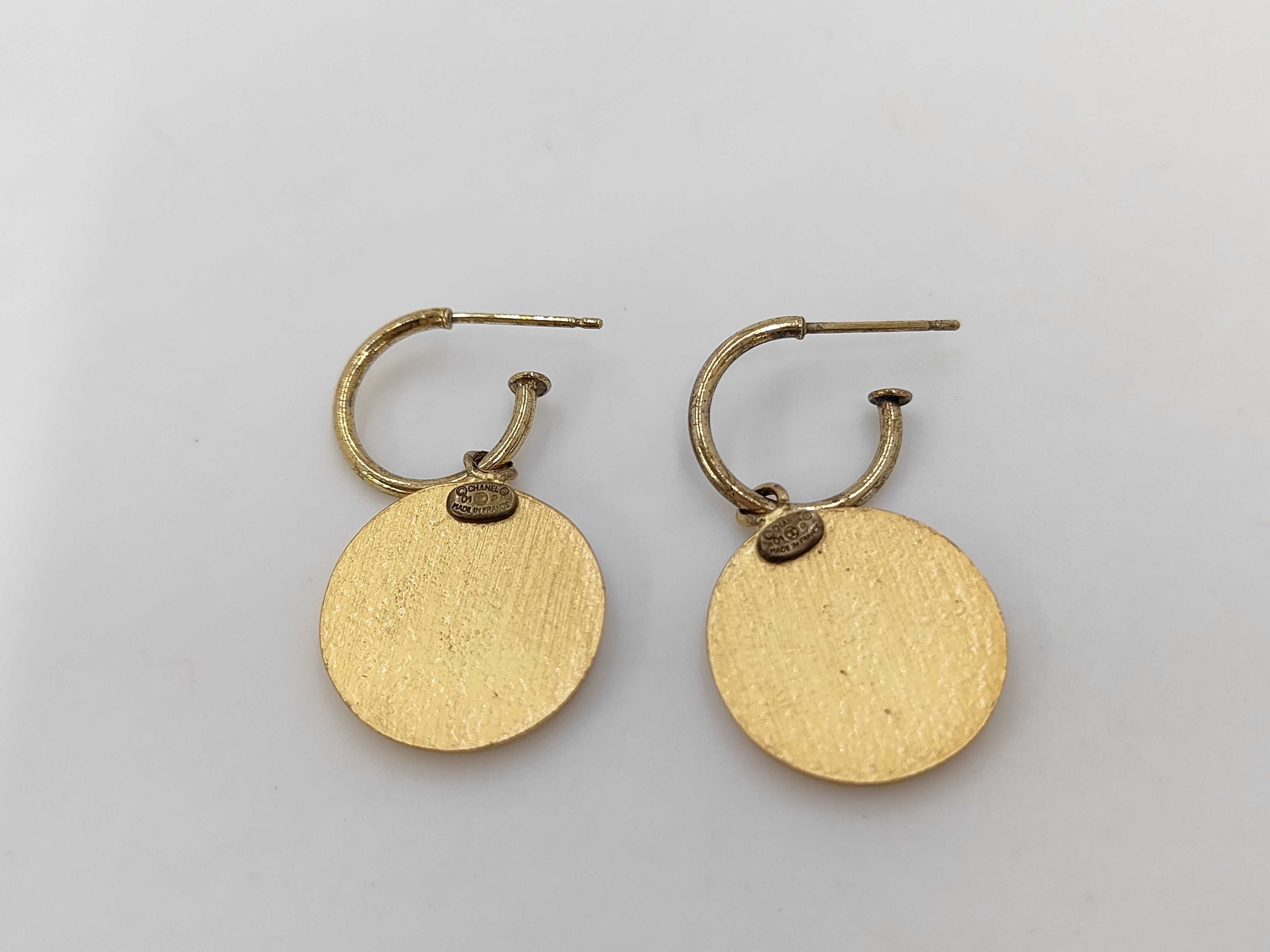 Round Coco Black x Gold Earrings — view 6