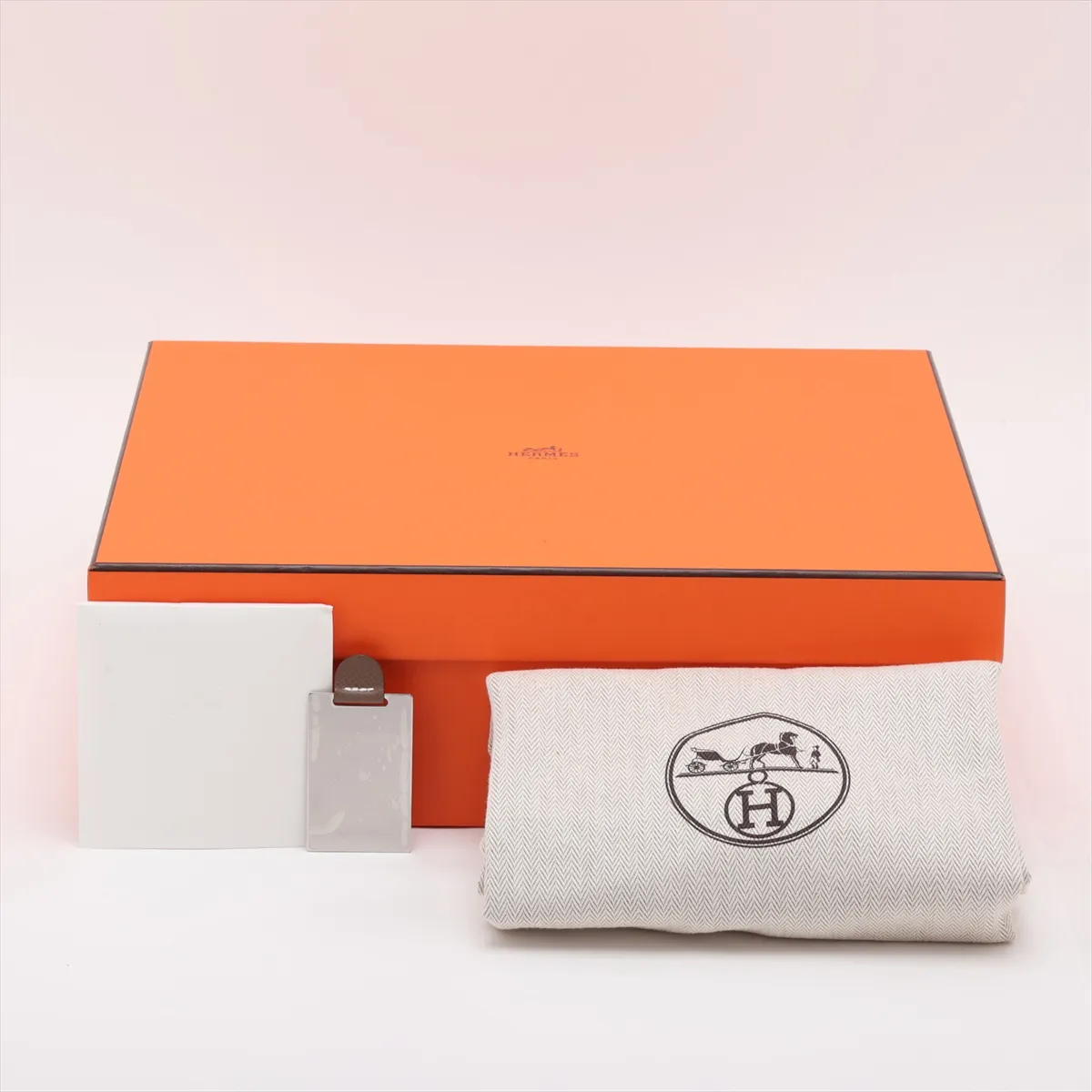 [Individually packaged] Hermes Constance Elan Miroir Veau Epsom Etoupe Silver Hardware W:2024 with mirror — view 9
