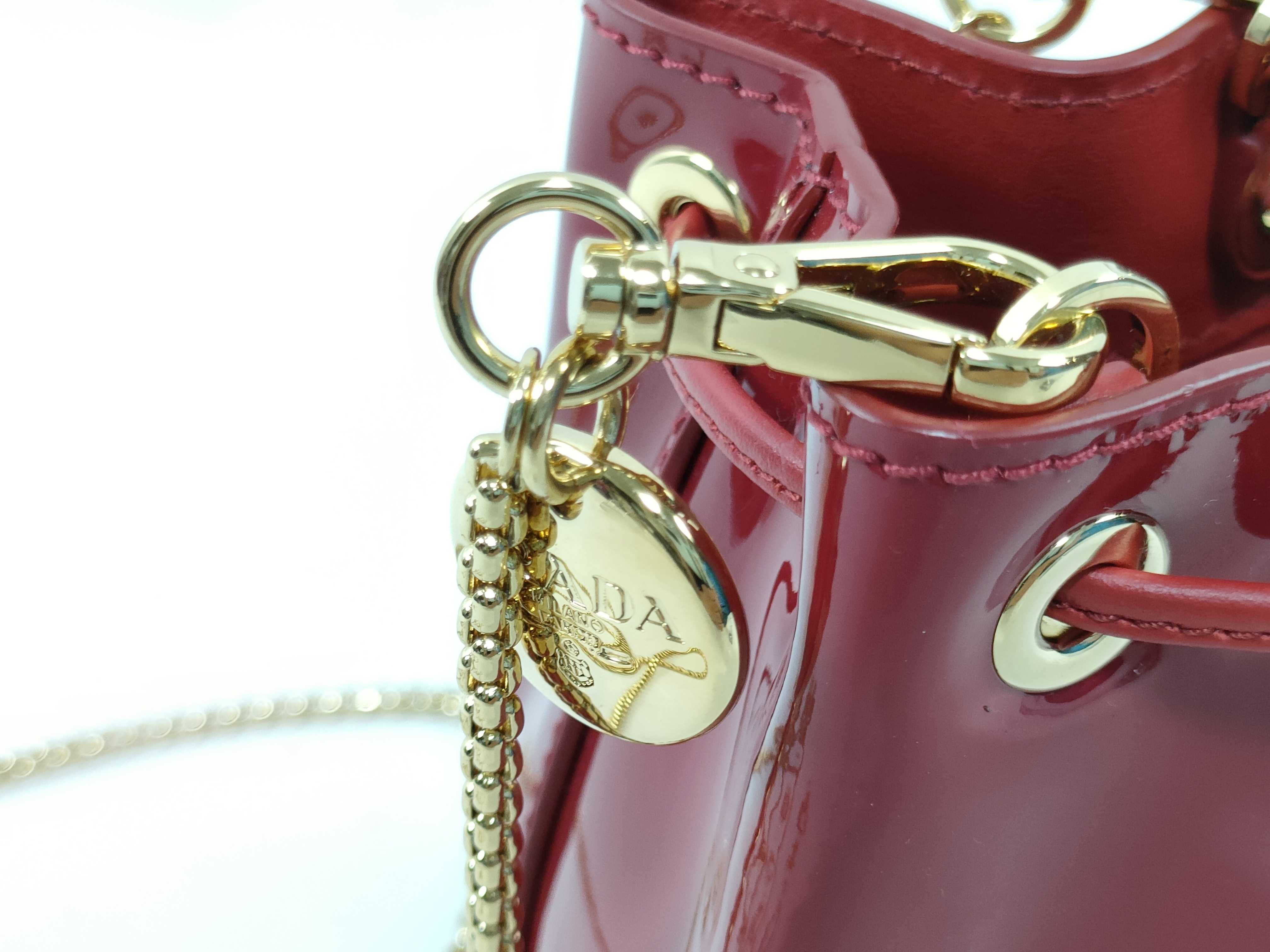patent leather chain shoulder bag, red, 1NR016 (shoulder bag) — view 13
