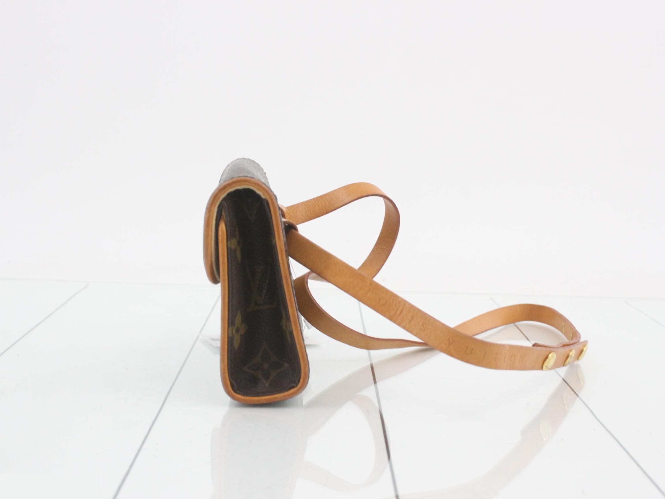 Florentine Pochette with Shoulder Strap — view 3