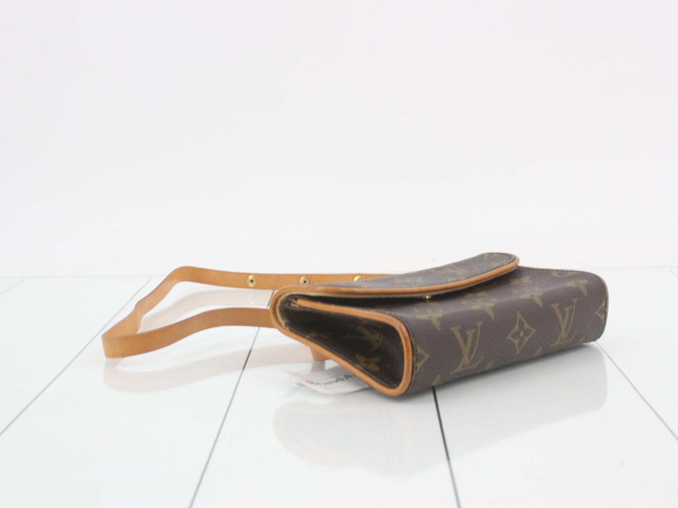 Florentine Pochette with Shoulder Strap — view 5