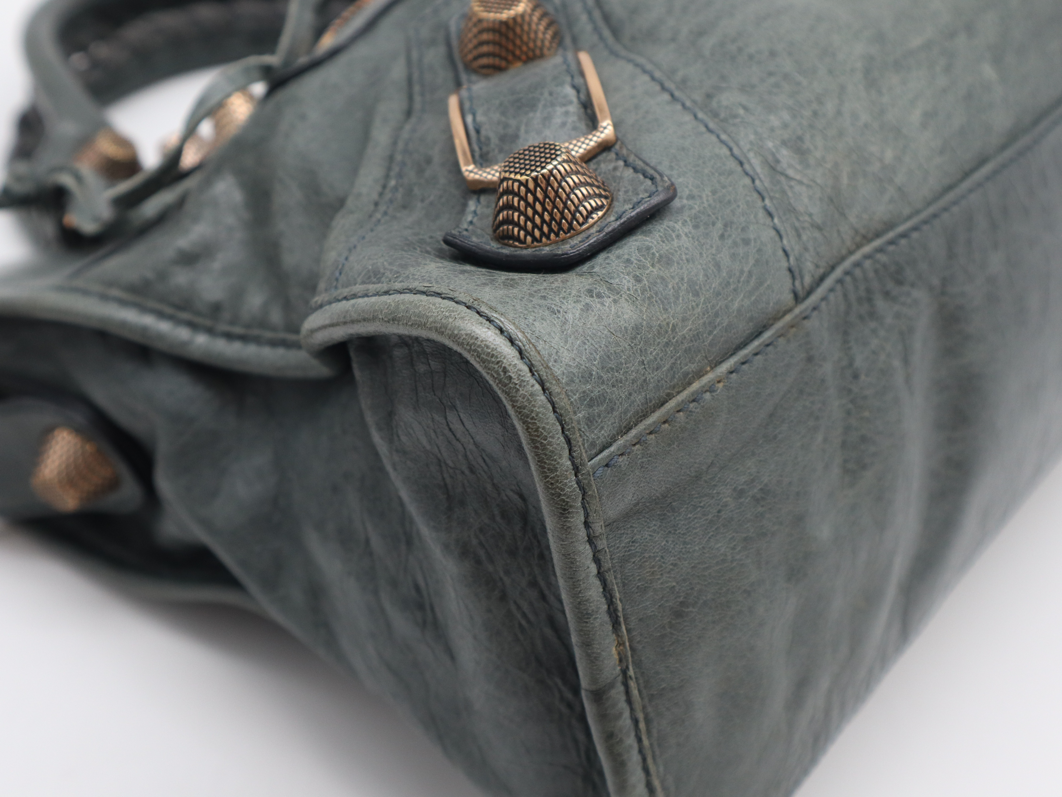 173084 Leather The Giant City 2-Way Handbag, Gray, with Shoulder Strap — view 12