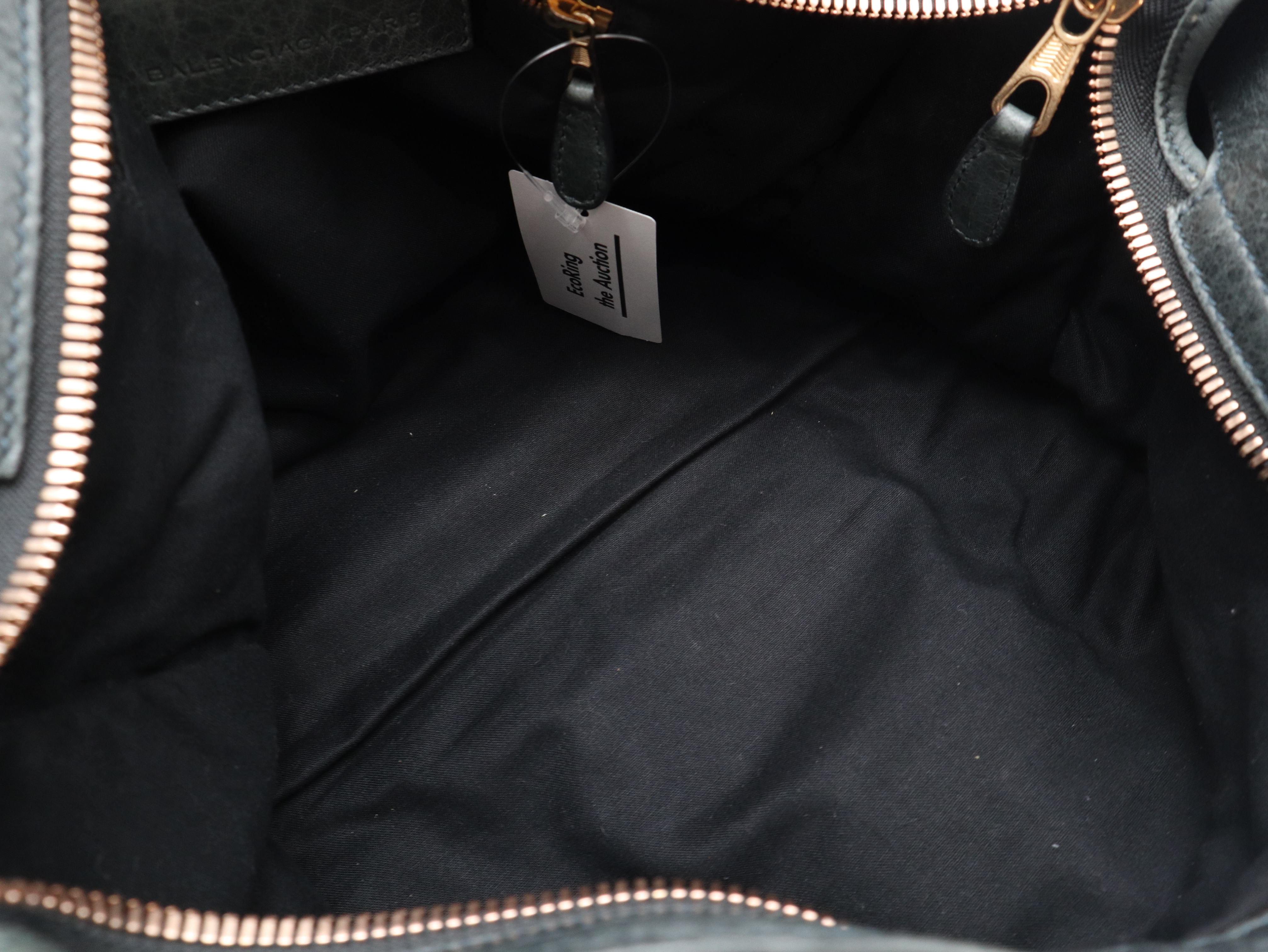 173084 Leather The Giant City 2-Way Handbag, Gray, with Shoulder Strap — view 13