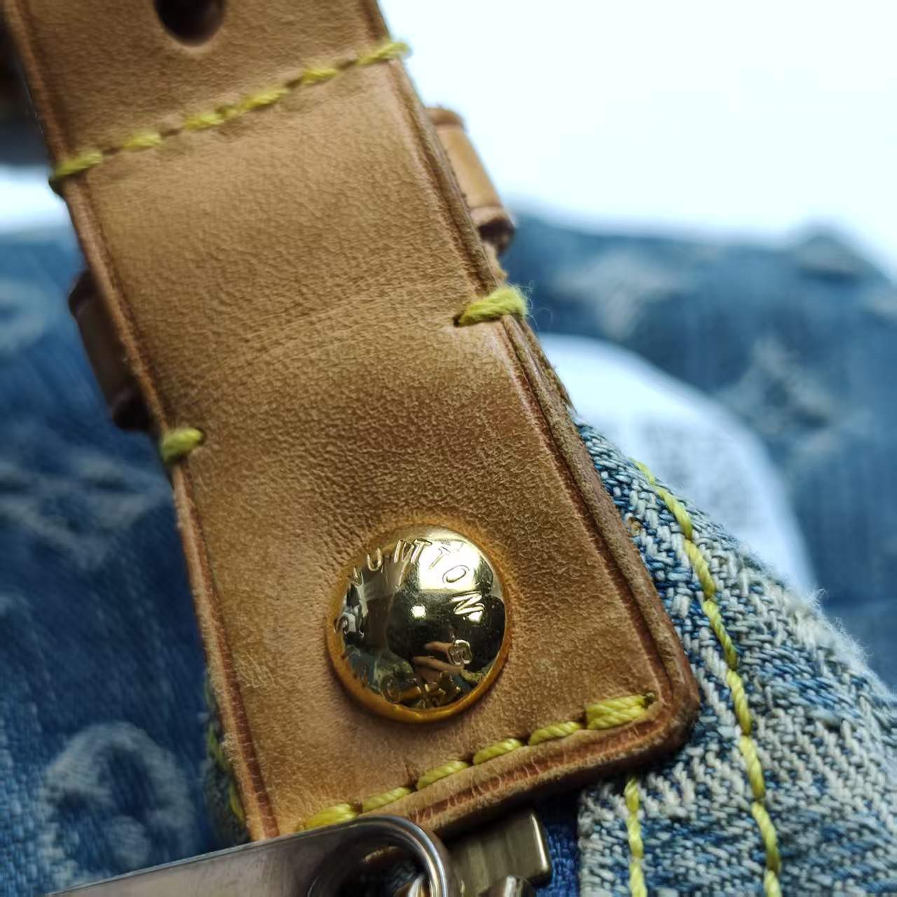 【*Shipped from: China*】LOUIS VUITTON Denim Handbag — view 11