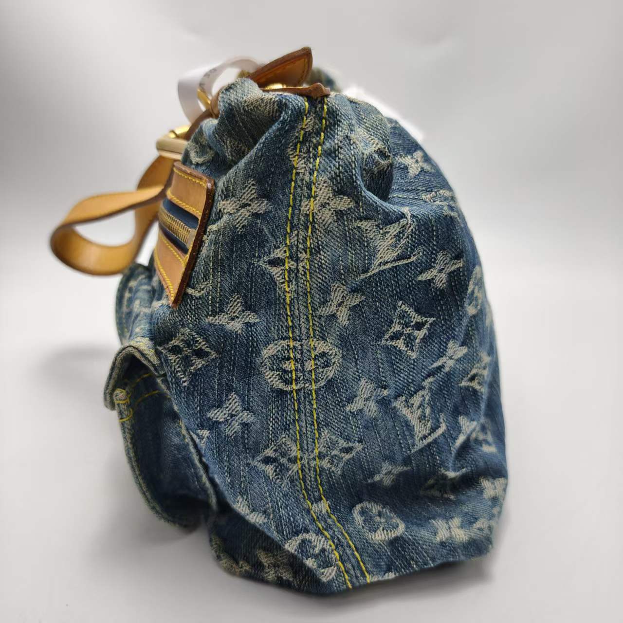 【*Shipped from: China*】LOUIS VUITTON Denim Handbag — view 4