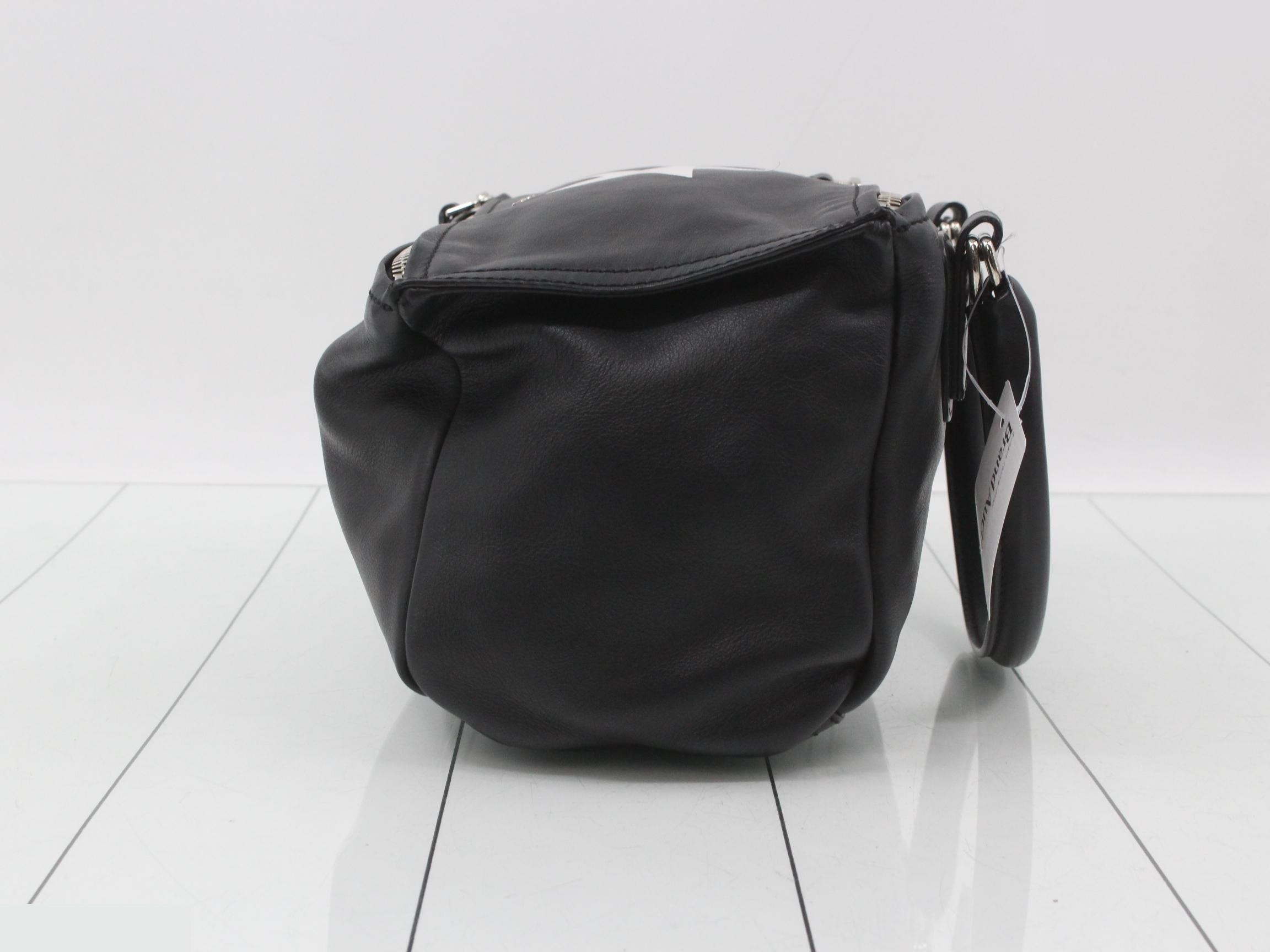 Other lines: Bags - 2-way bag with long strap, star design, leather. — view 3