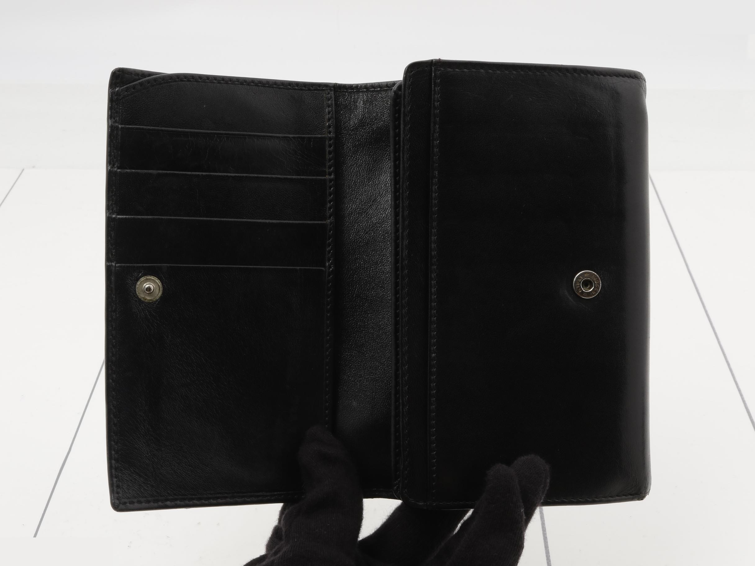 Other lines: Bags and Wallets — view 4