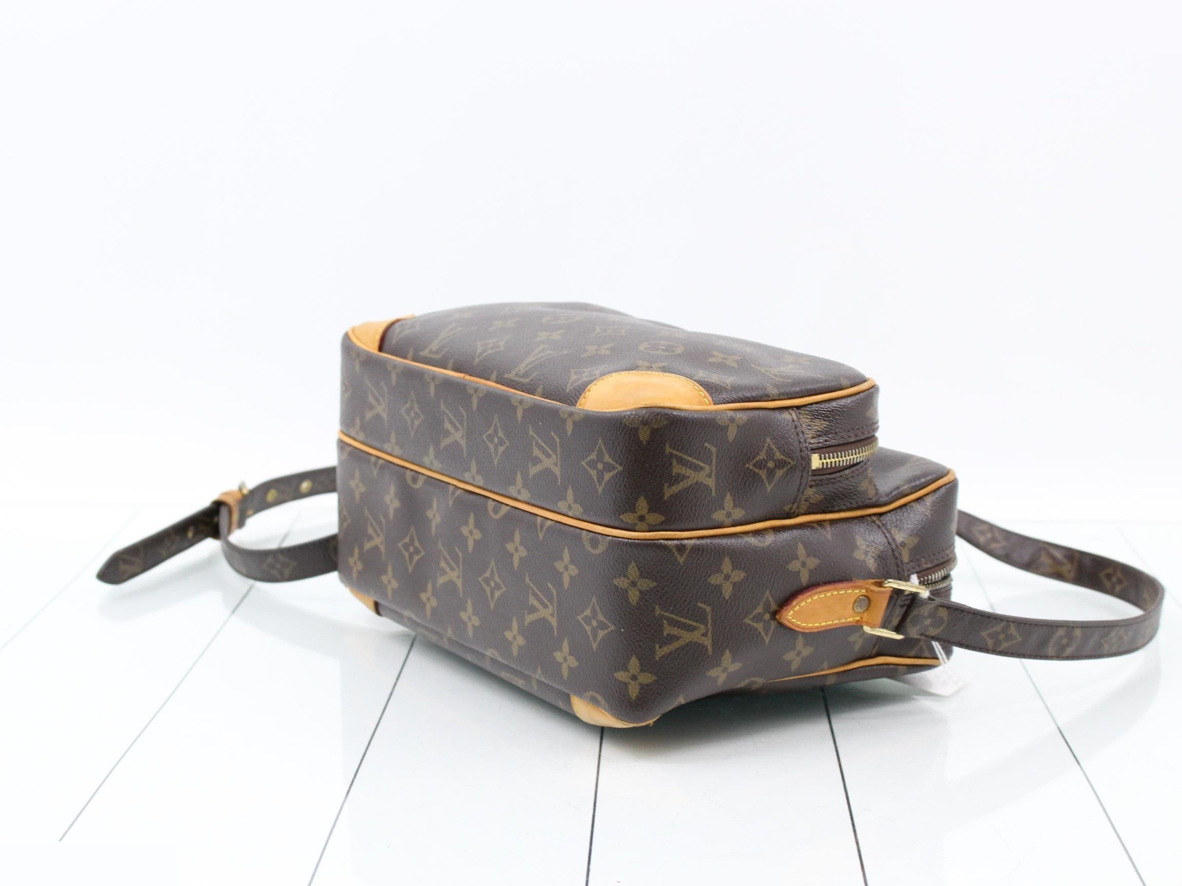 Monogram Nile AR0096 Shoulder Bag — view 6