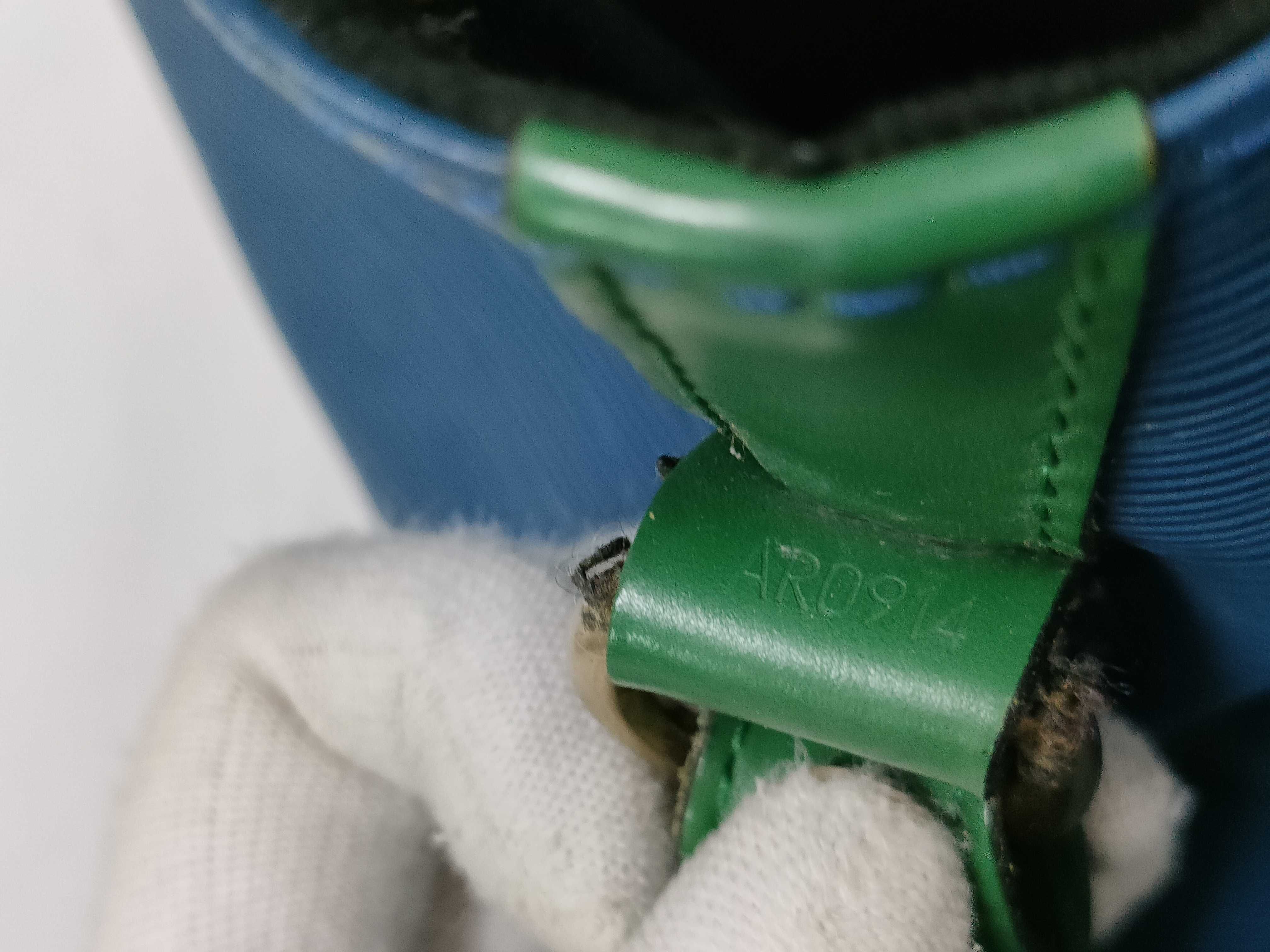 Epi Noé Shoulder Bag — view 11