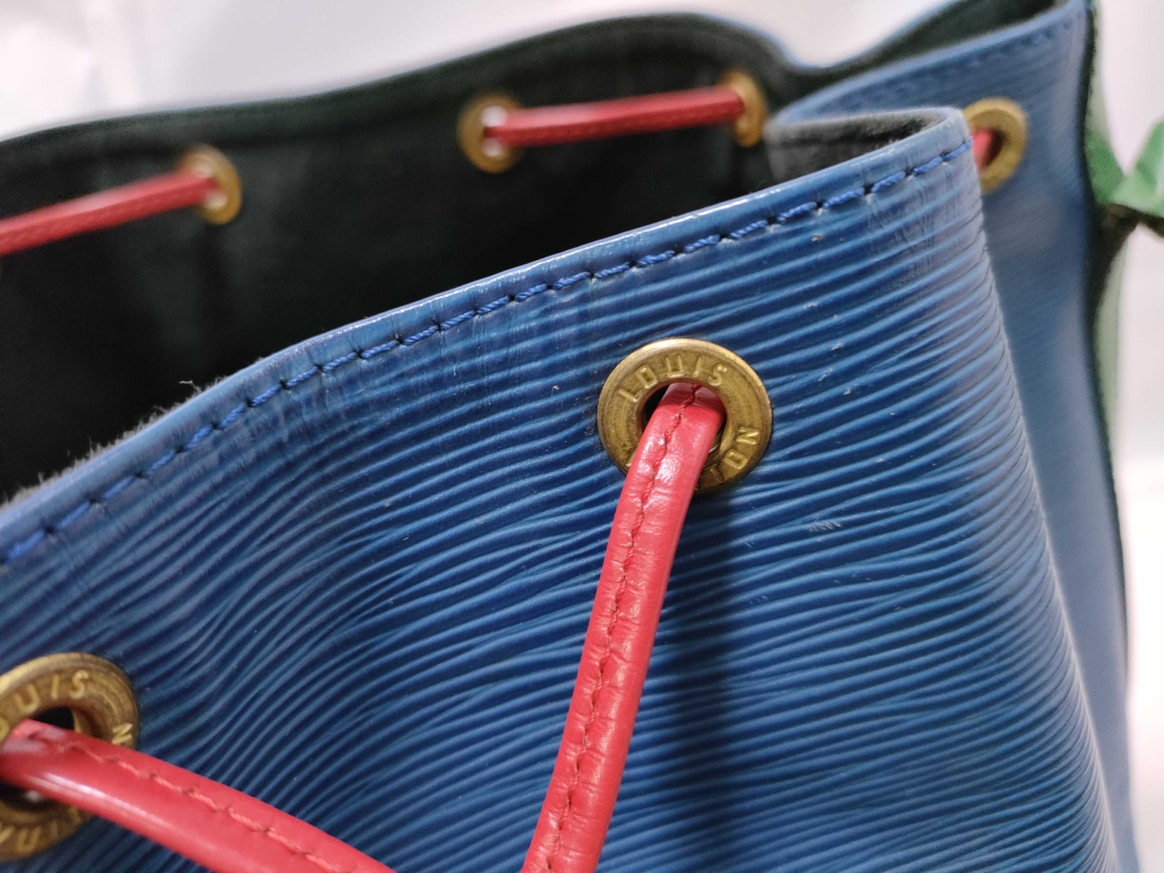 Epi Noé Shoulder Bag — view 12