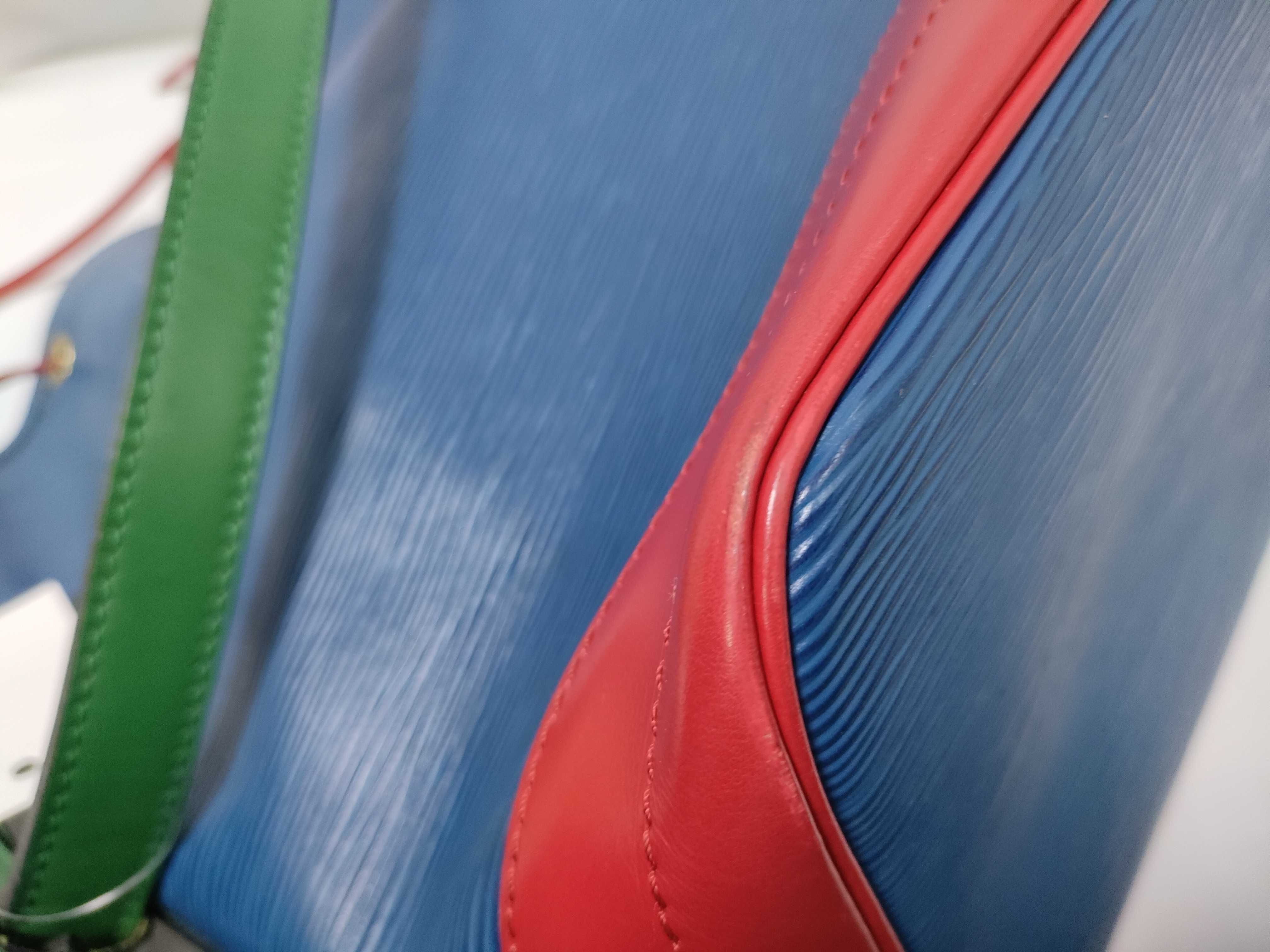 Epi Noé Shoulder Bag — view 14
