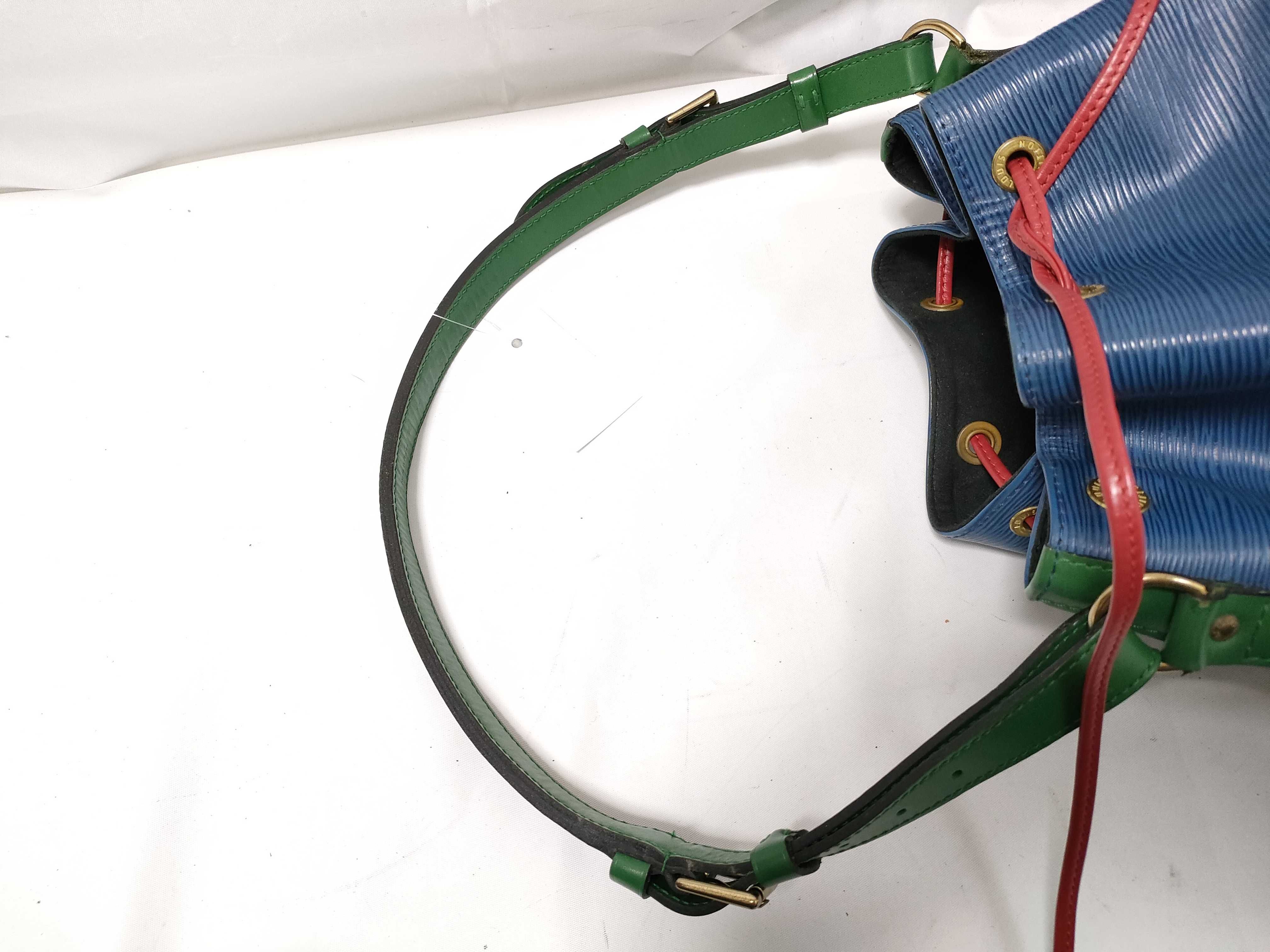 Epi Noé Shoulder Bag — view 3