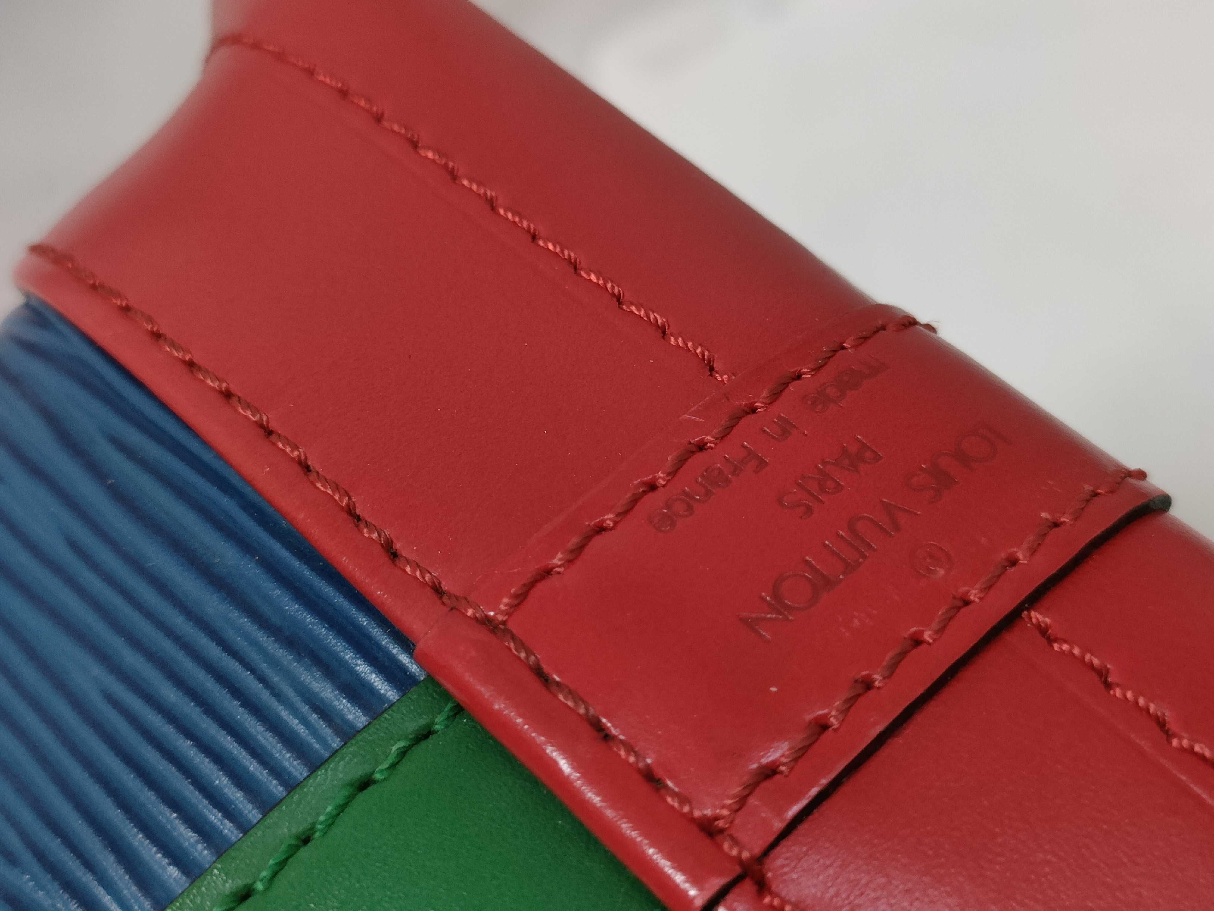 Epi Noé Shoulder Bag — view 10