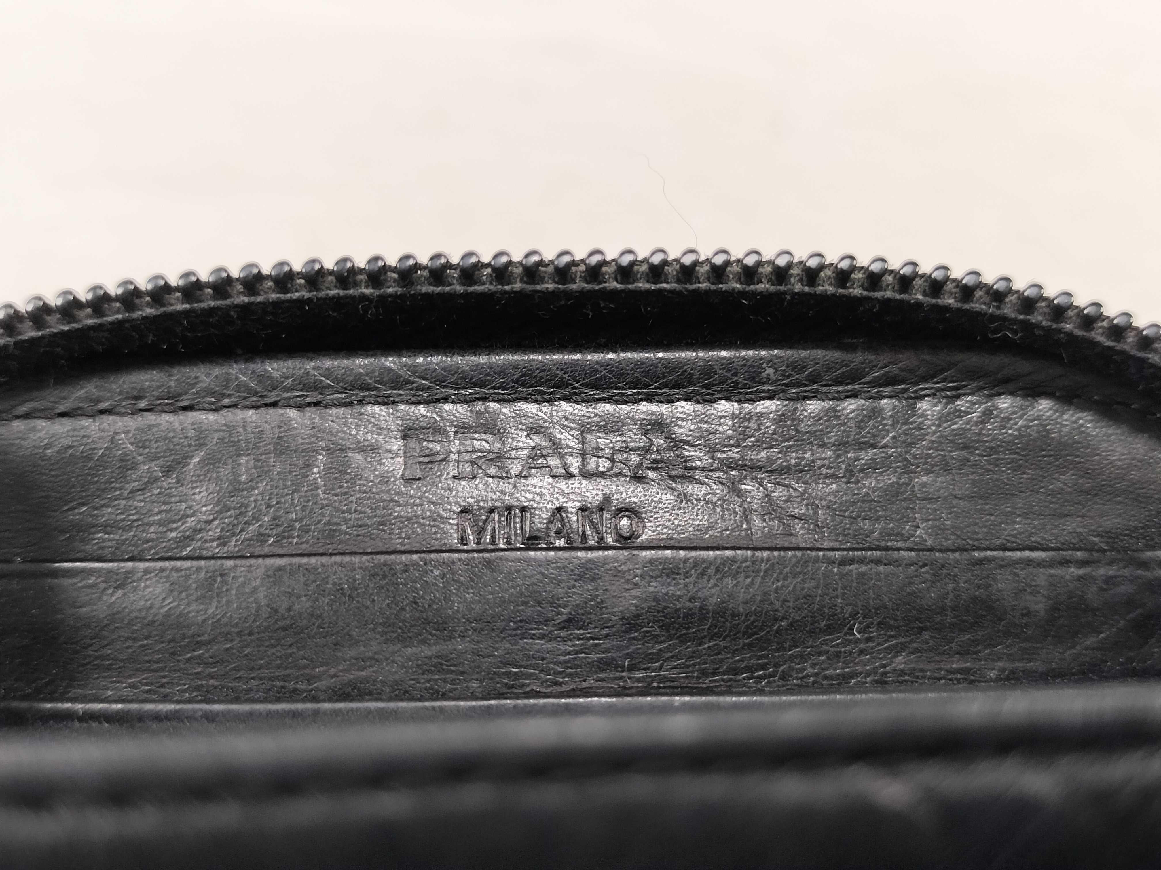 Leather Round Zipper Coin Case with Triangle Plate — view 11