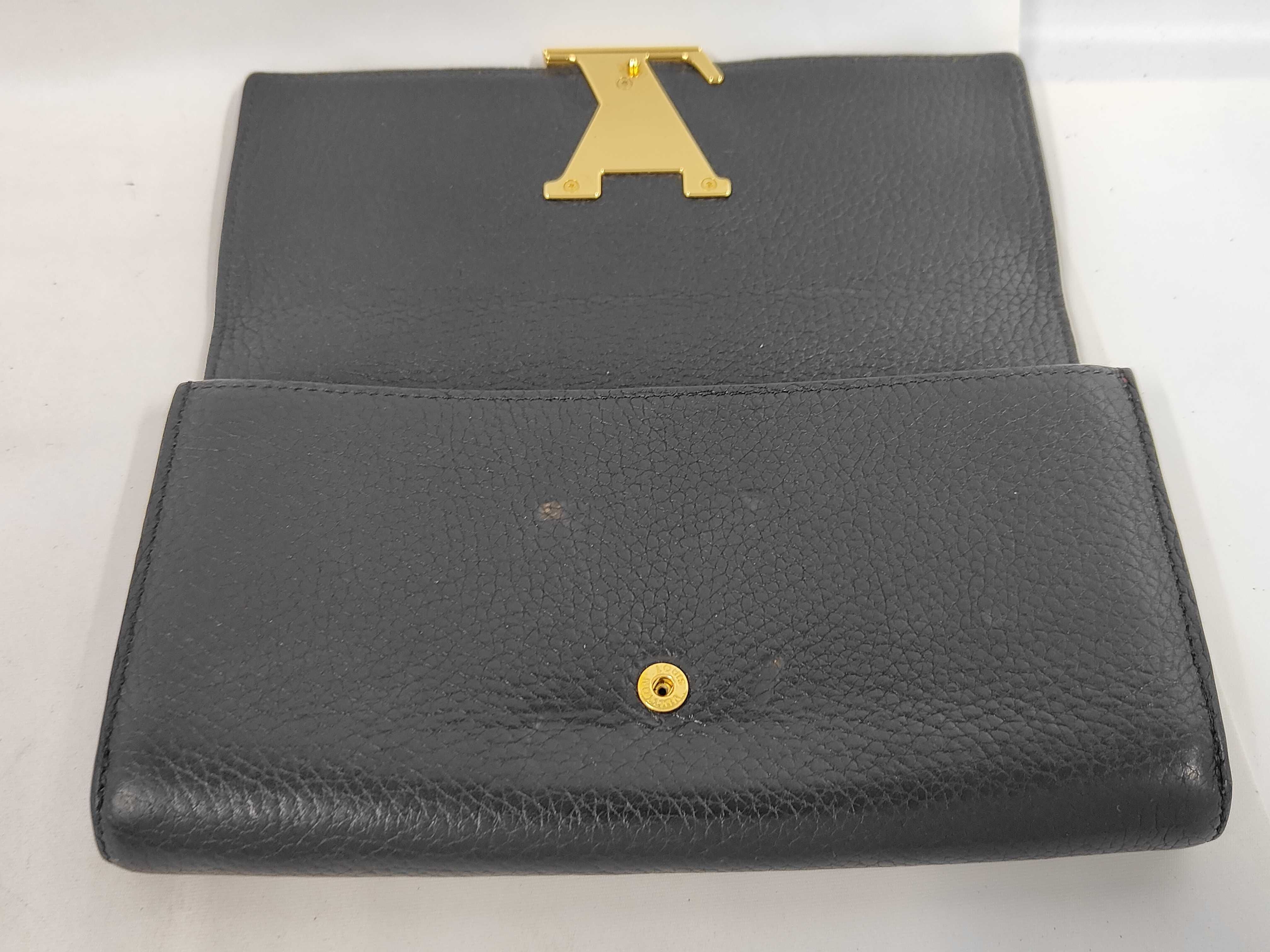 Taurillon Leather Wallet Portefeuille Capucines Black M61248 Wallet — view 7