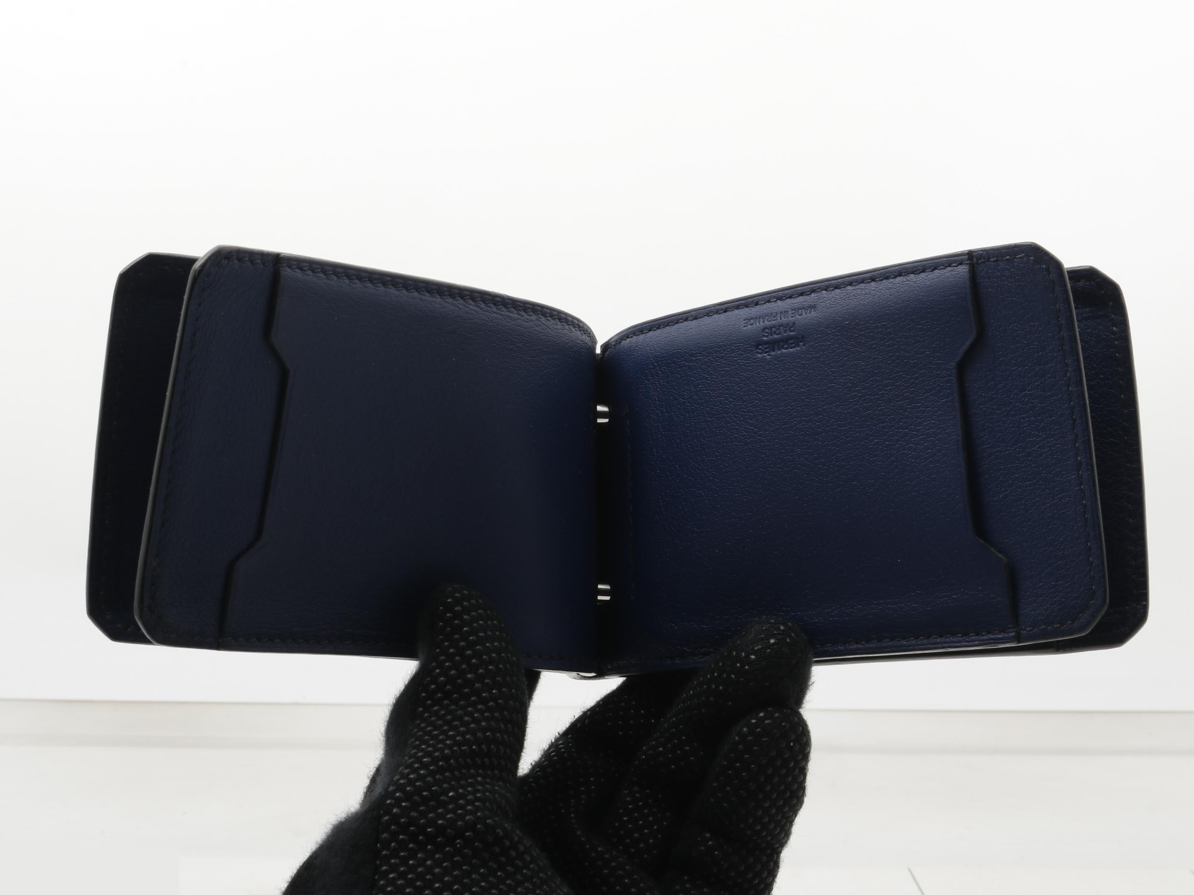 Card case X — view 4
