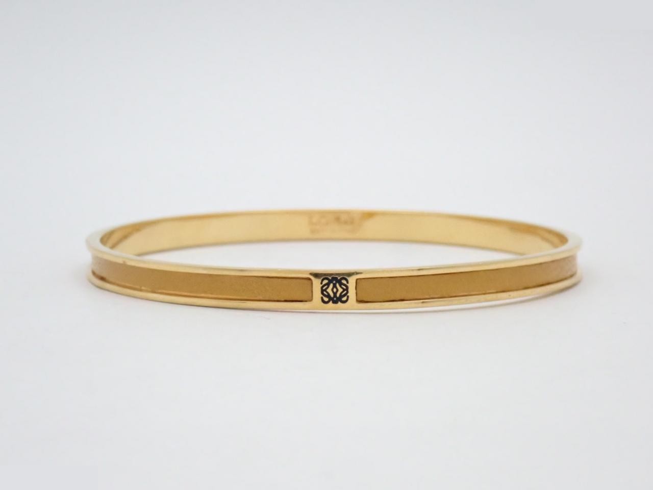 Bangle, wrist circumference approximately 20 cm