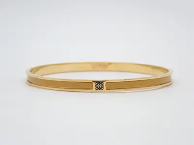 Bangle, wrist circumference approximately 20 cm