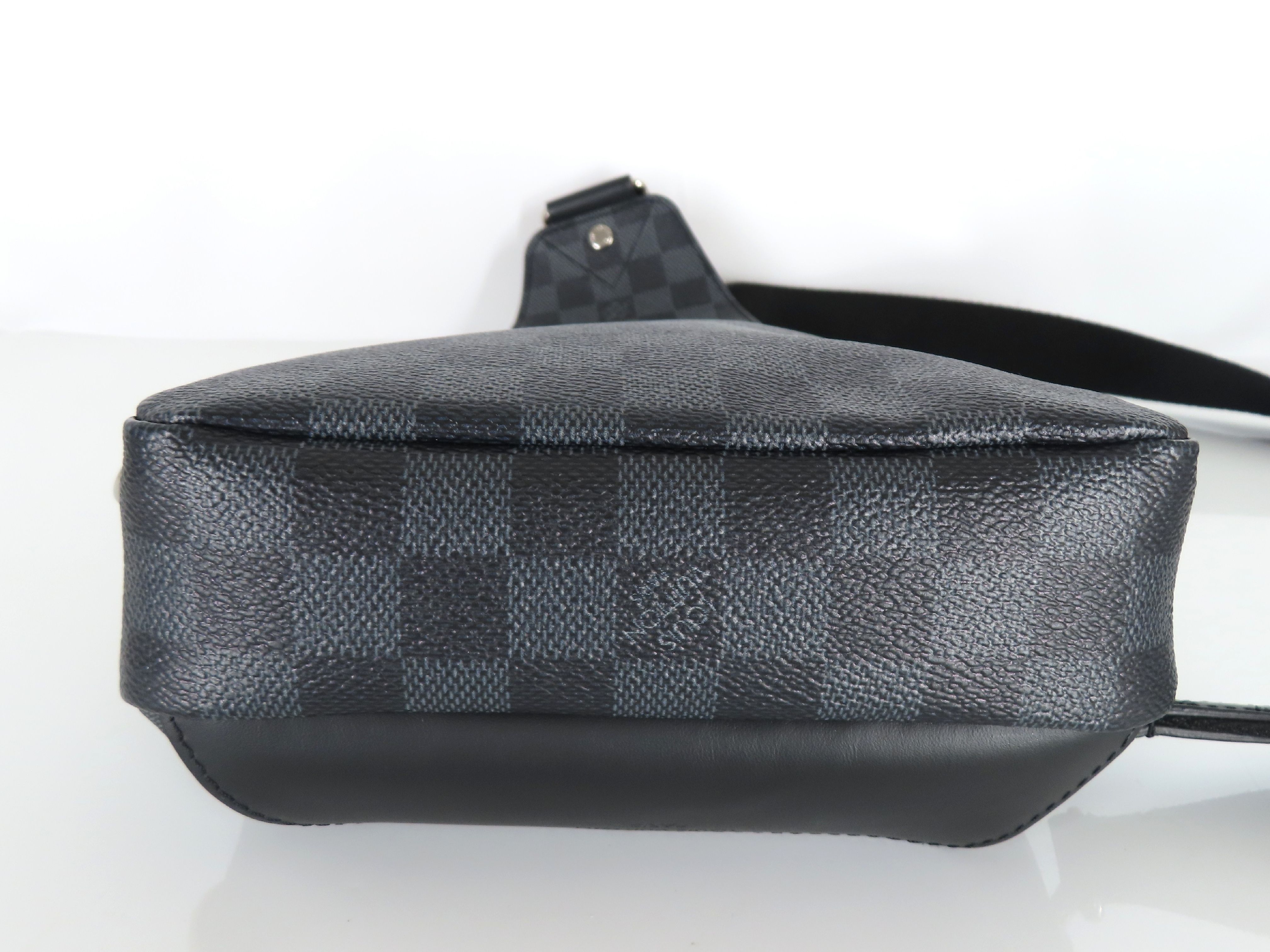 Damier Graphite Avenue Sling Bag World Map N40237 Waist Bag — view 7
