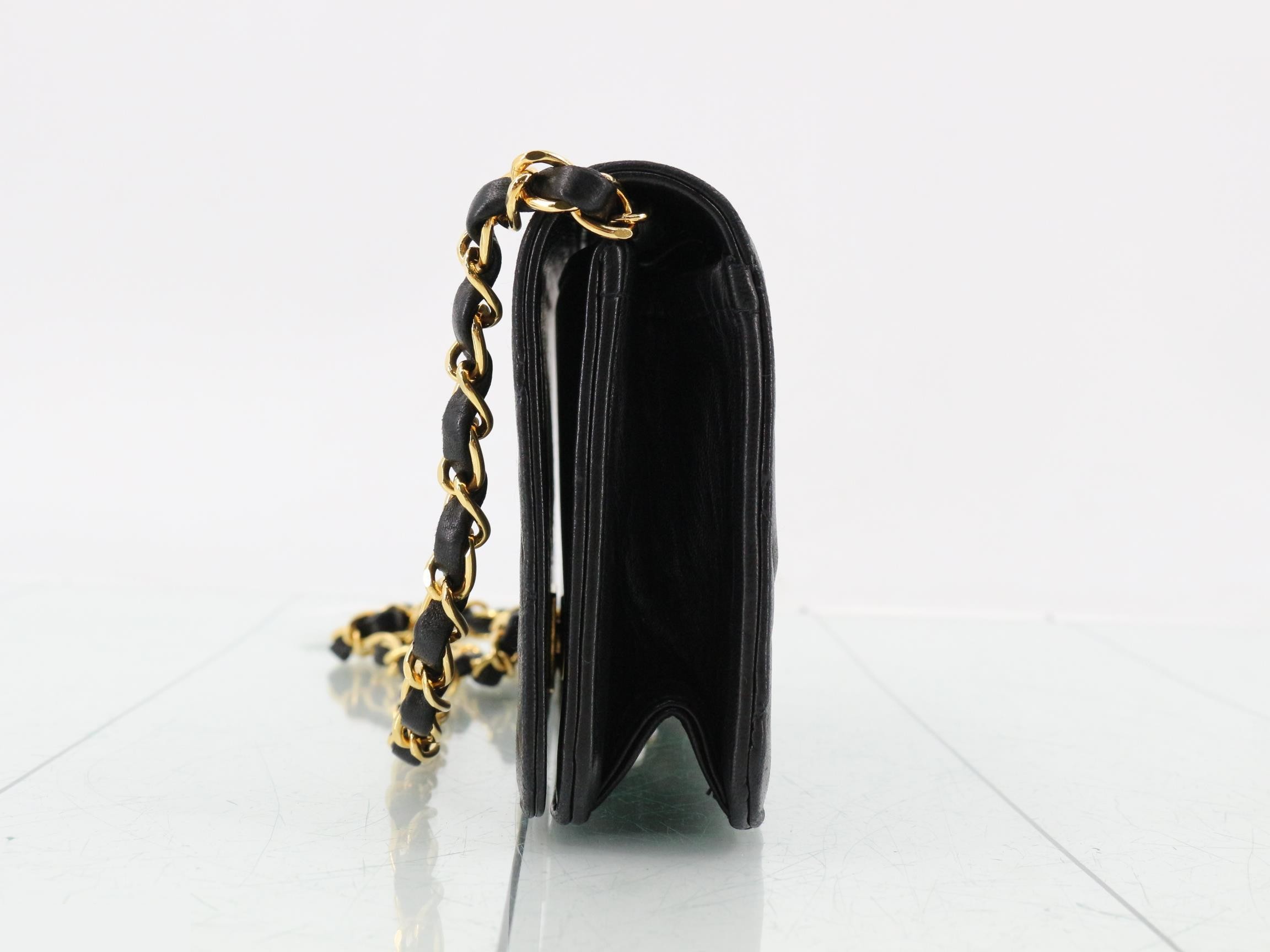 Matelassé (bag) - Shoulder bag — view 3