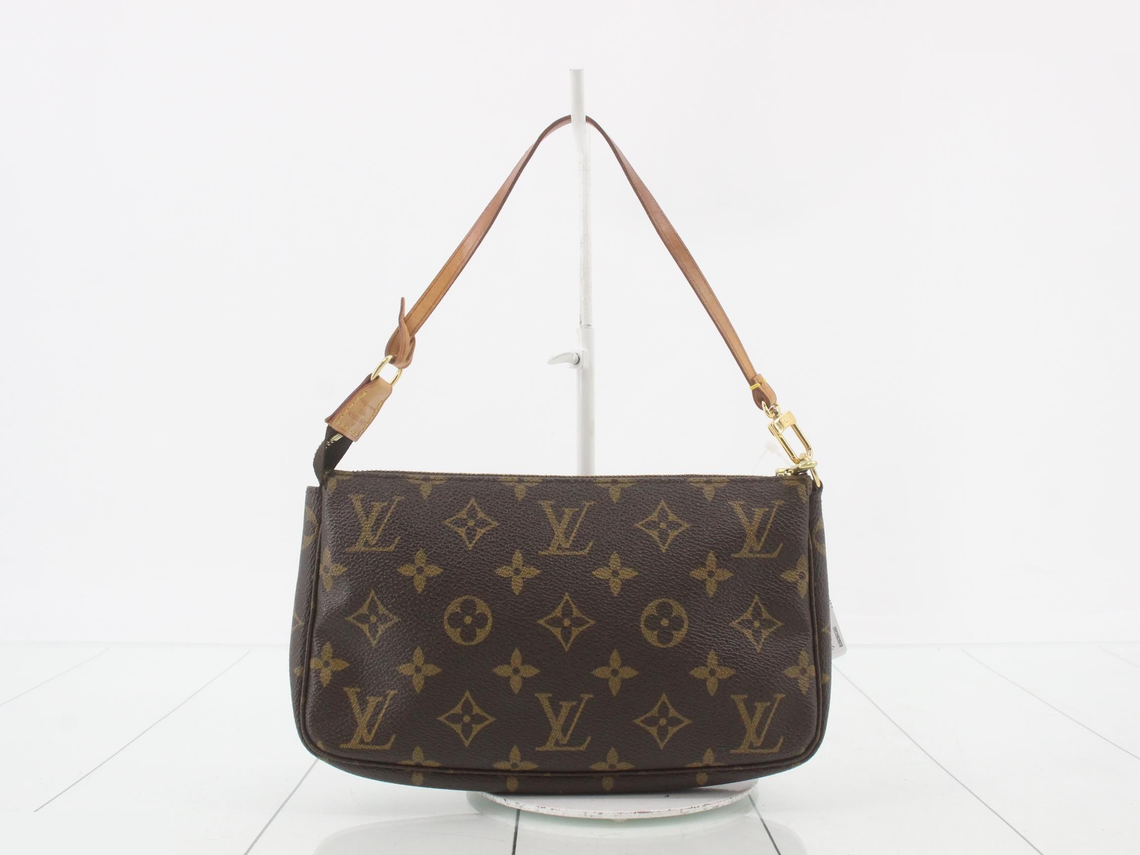 Monogram Pochette Accessoires — view 2