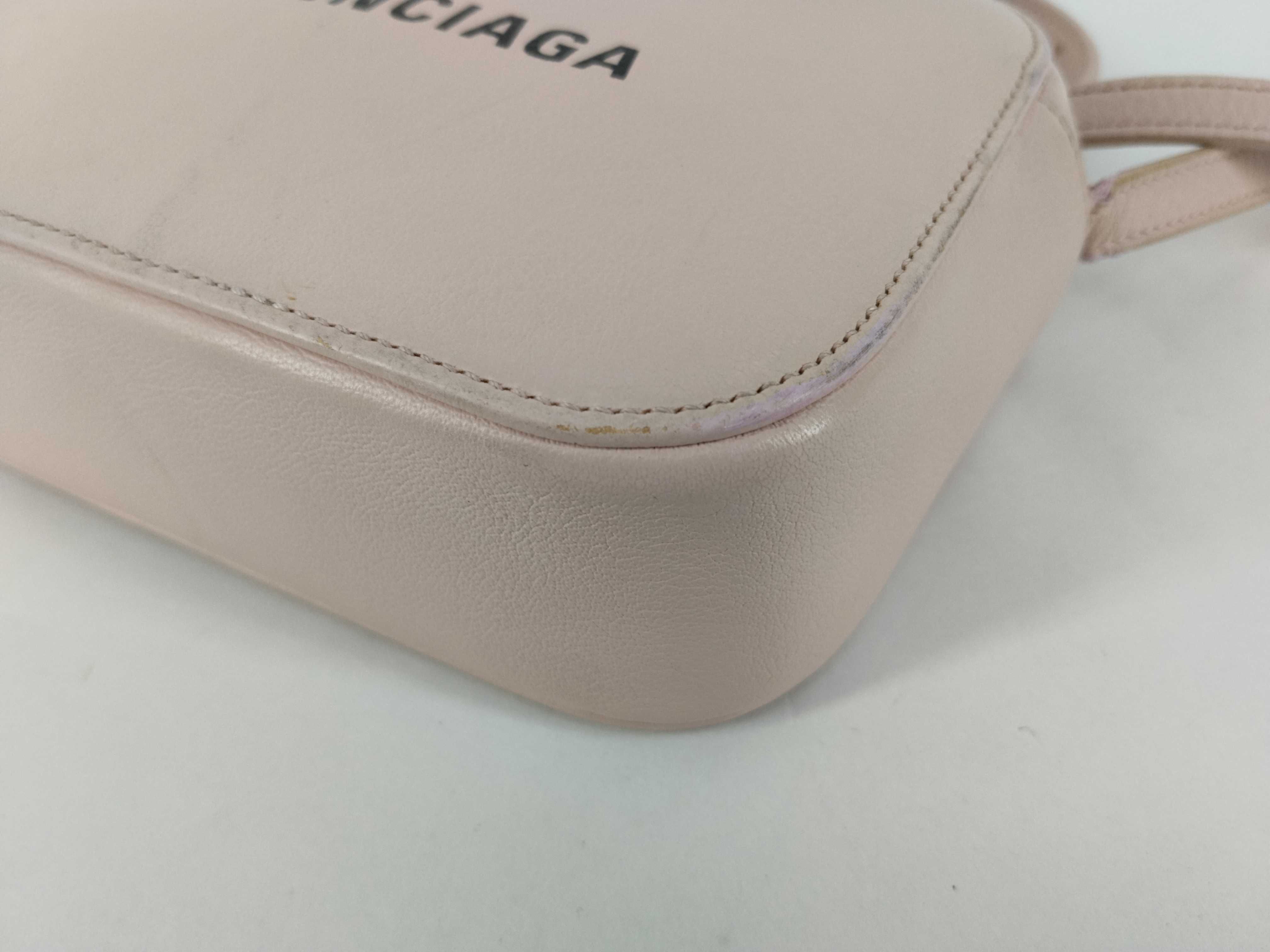 Everyday Camera Bag Leather Shoulder Bag — view 6