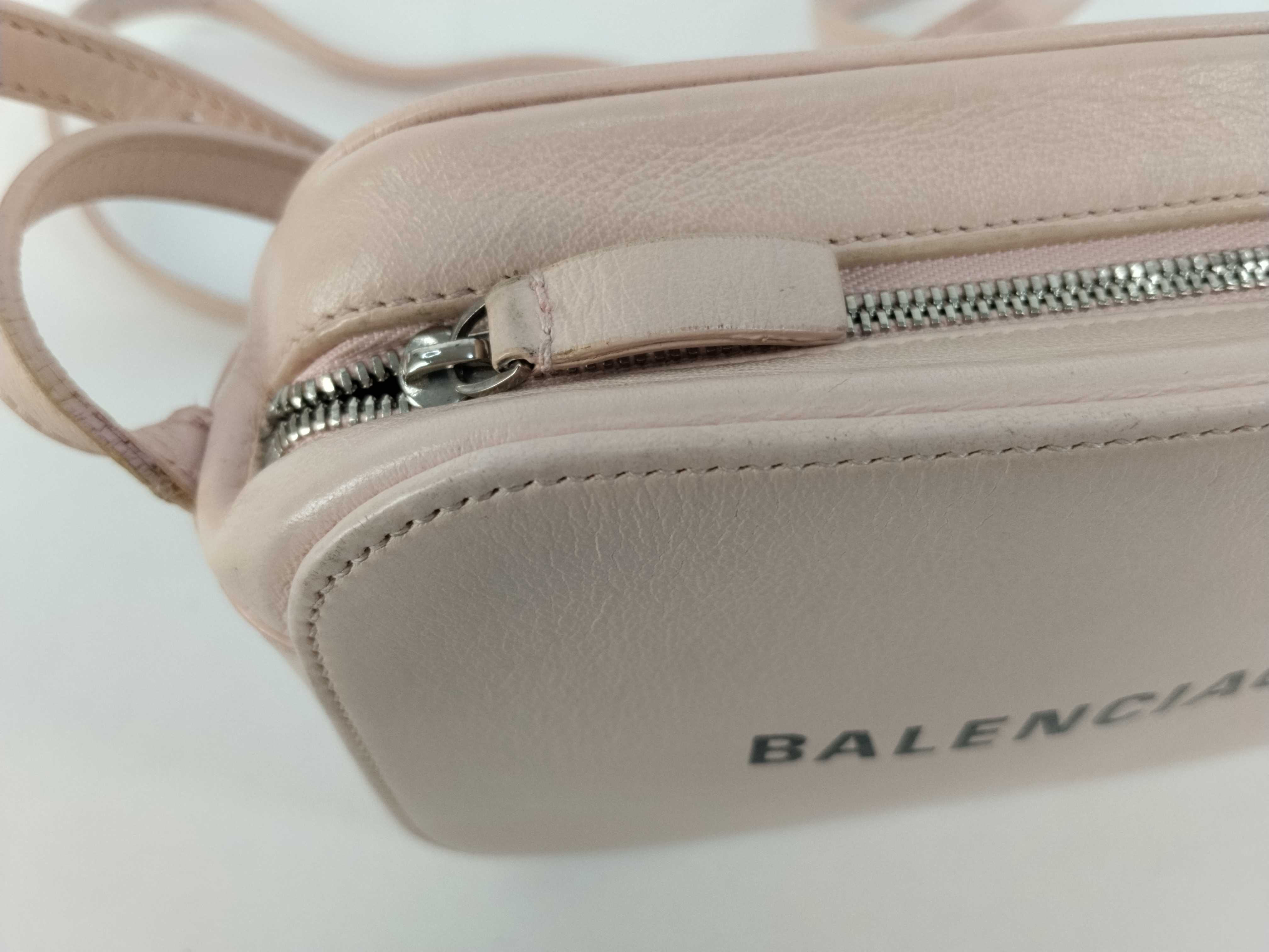 Everyday Camera Bag Leather Shoulder Bag — view 8