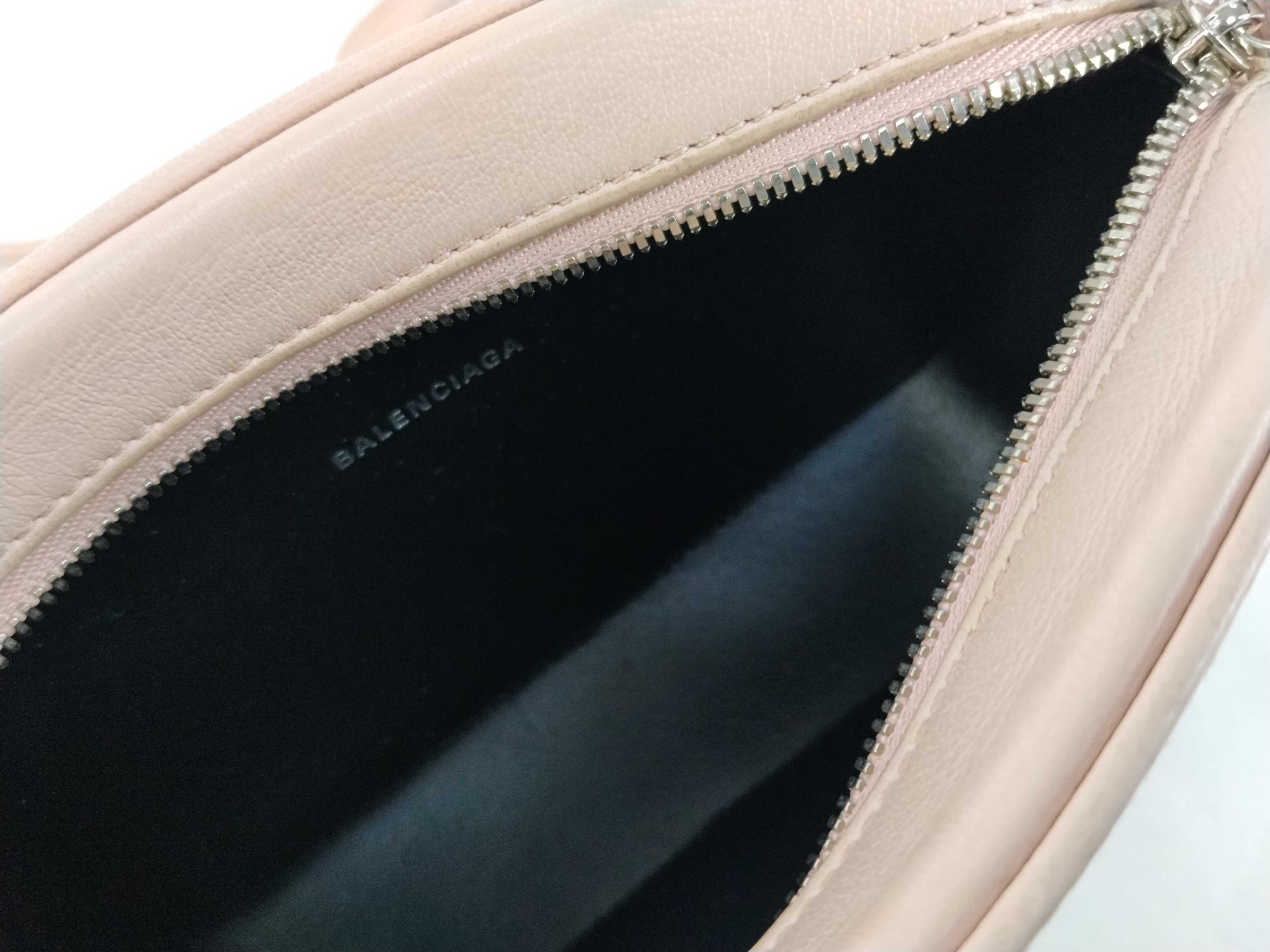 Everyday Camera Bag Leather Shoulder Bag — view 9