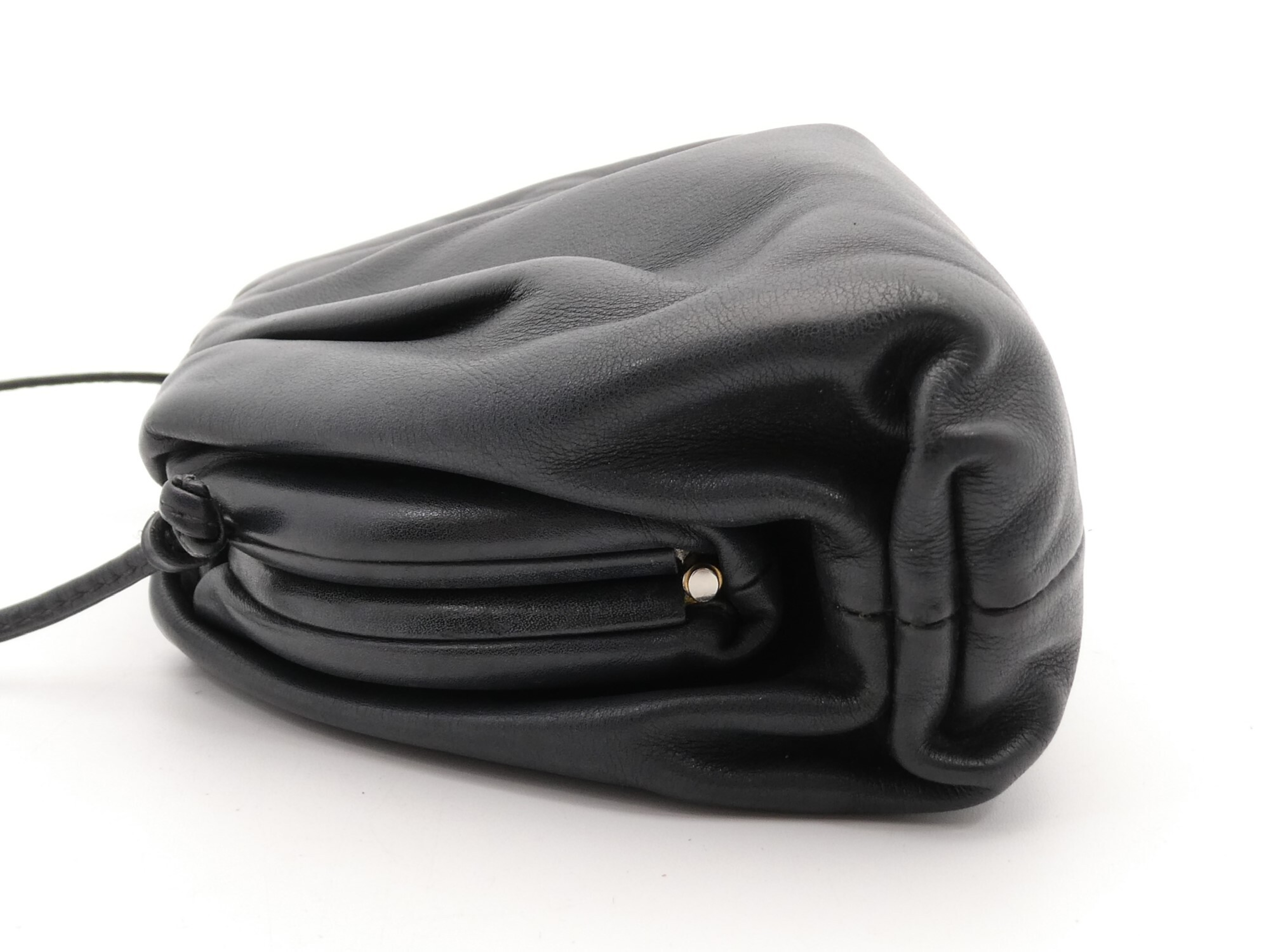 leather shoulder bag with clasp closure — view 3
