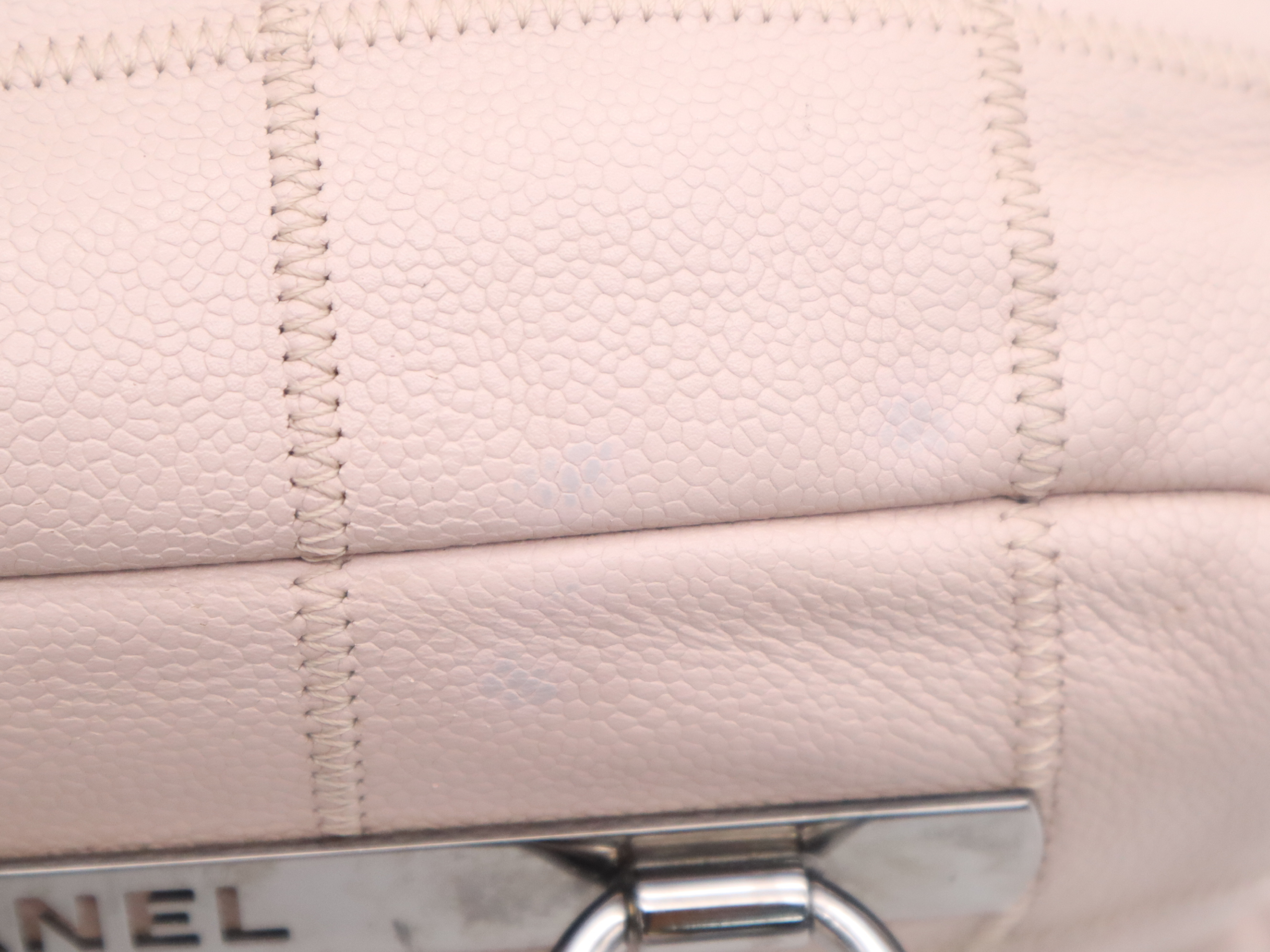 Caviar Skin Chocolate Bar Logo Plate Handbag Pink Silver Hardware Seal 9925728 Shoulder Bag — view 11