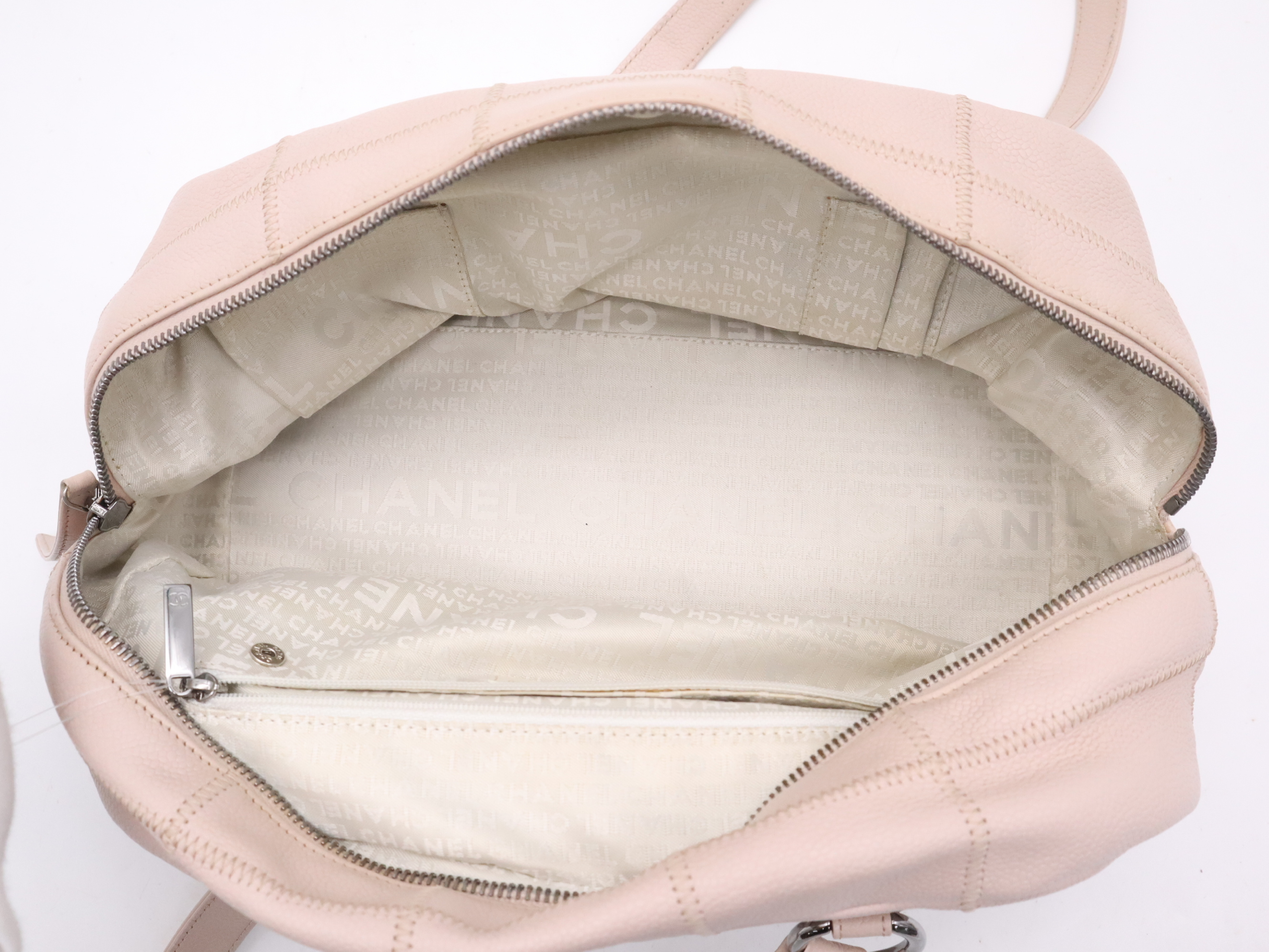 Caviar Skin Chocolate Bar Logo Plate Handbag Pink Silver Hardware Seal 9925728 Shoulder Bag — view 13