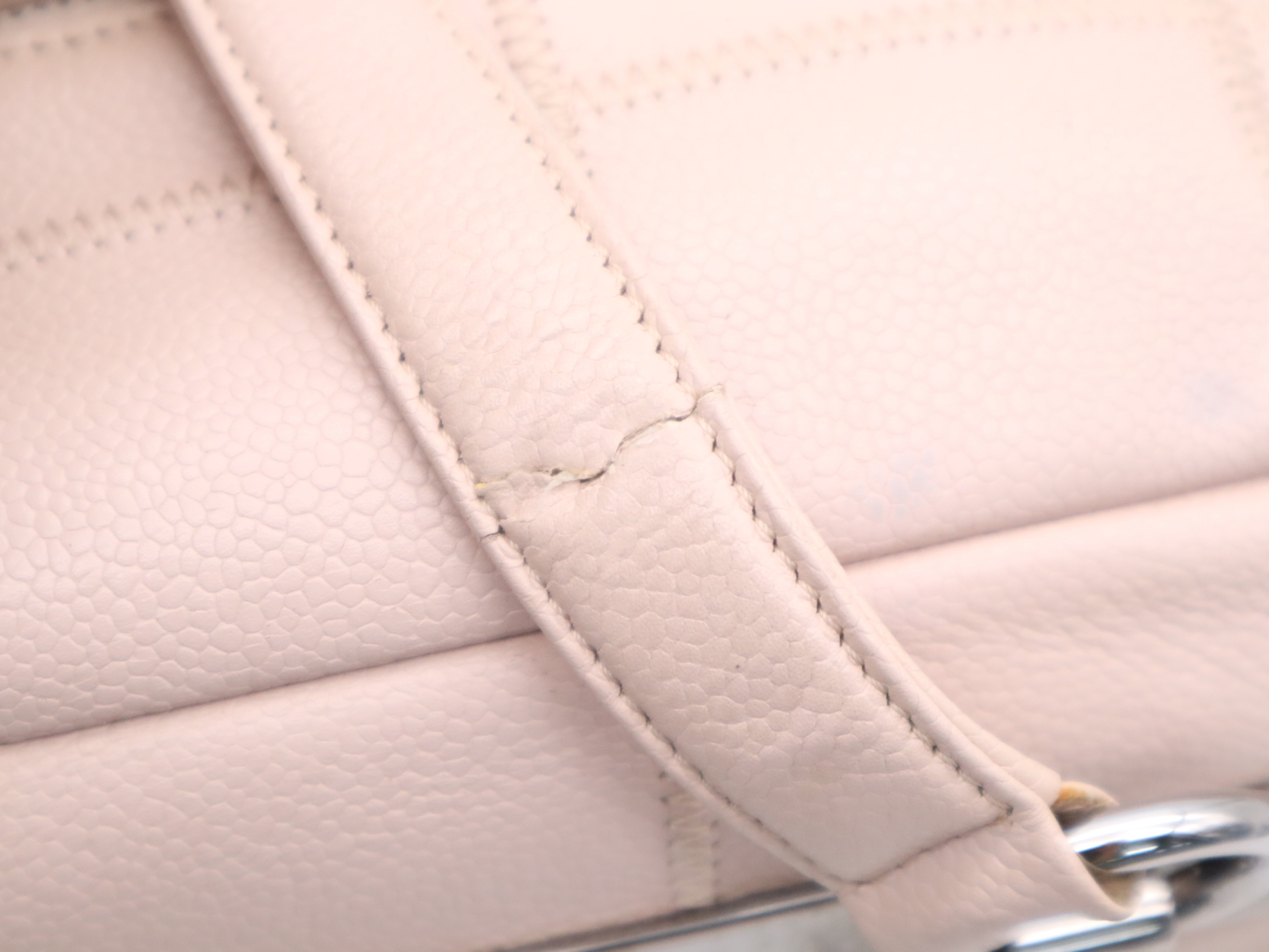Caviar Skin Chocolate Bar Logo Plate Handbag Pink Silver Hardware Seal 9925728 Shoulder Bag — view 10
