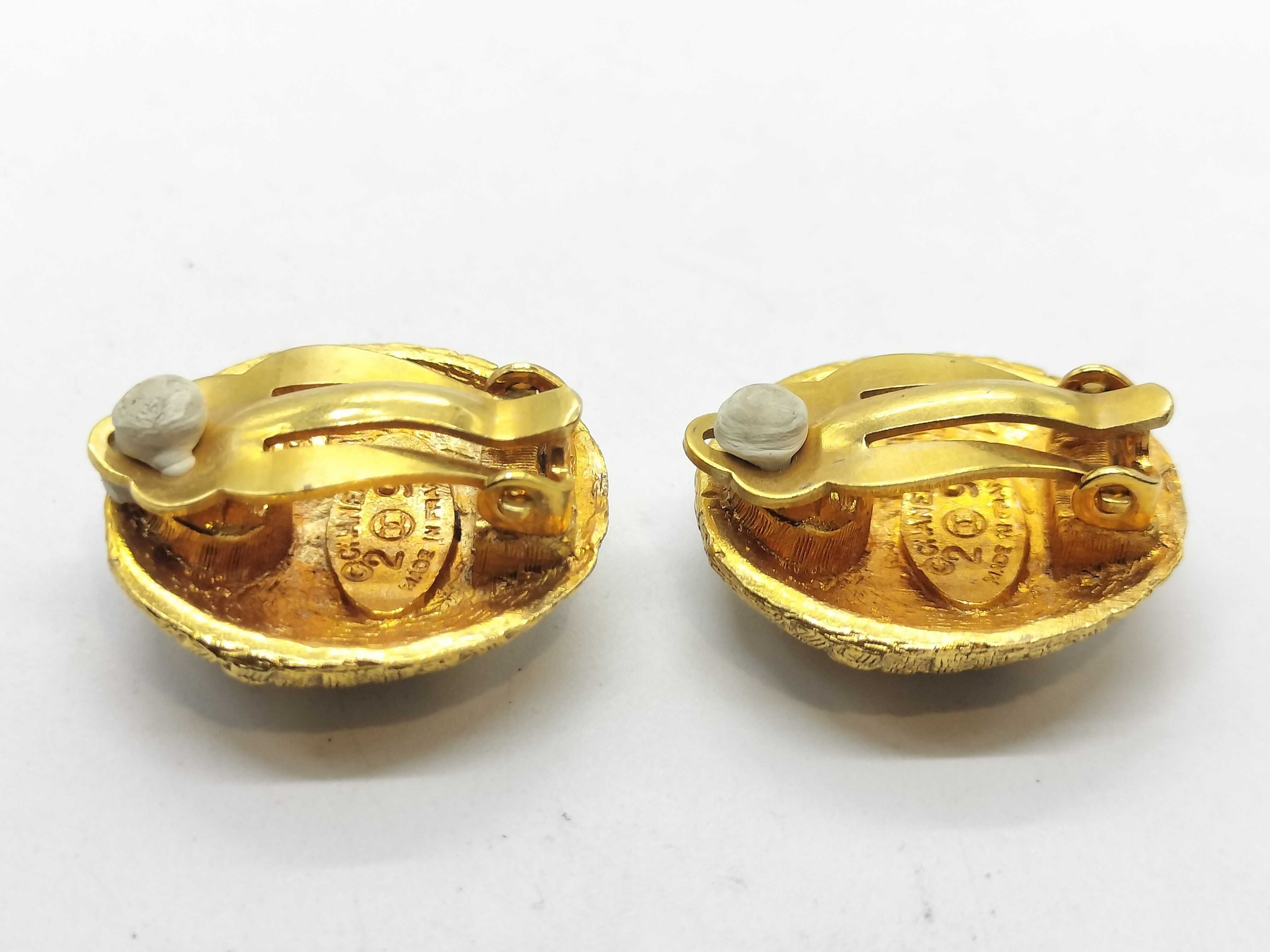 Coco Mark Circle 29 2851 GP Vintage Earrings — view 4