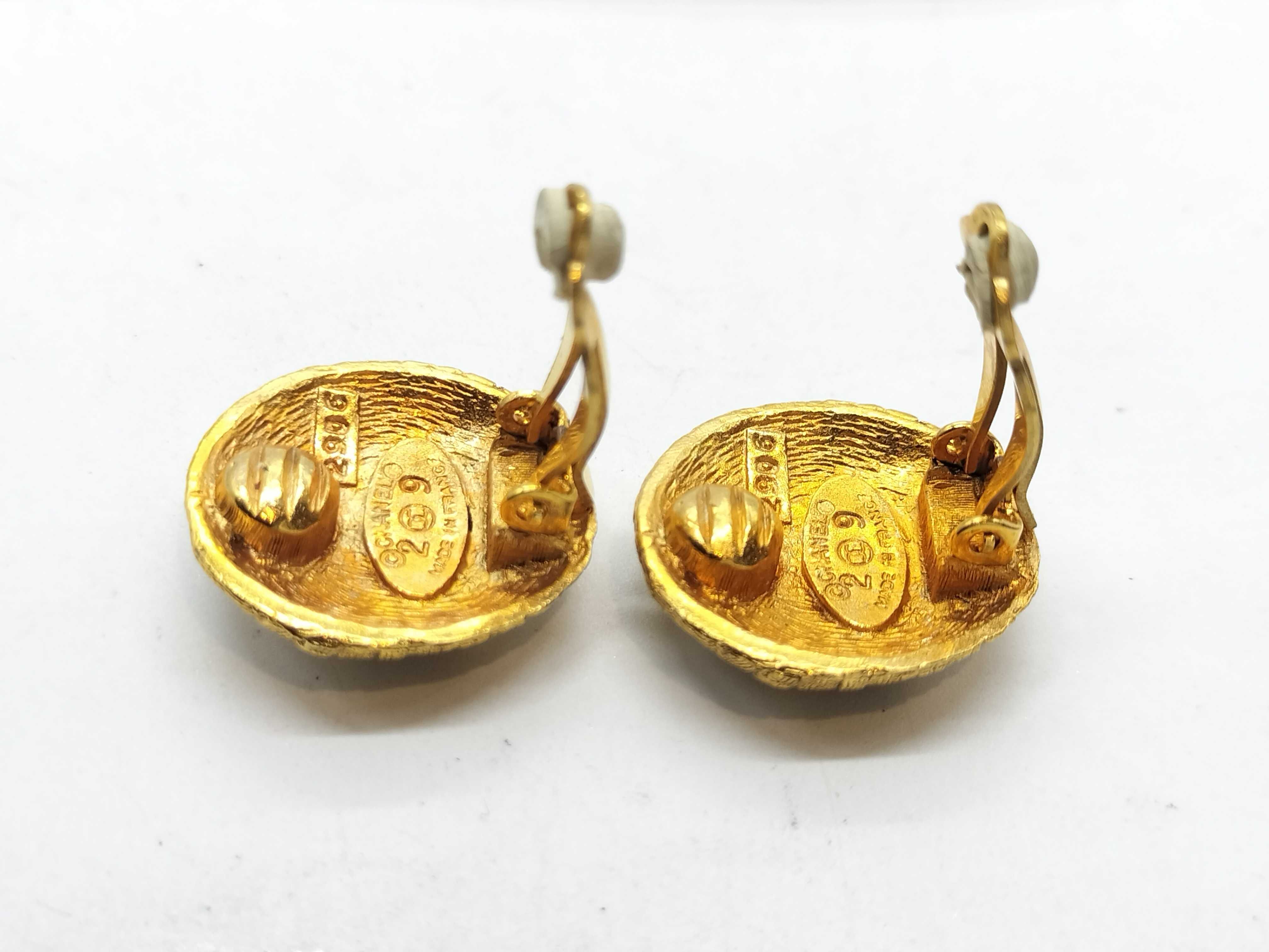 Coco Mark Circle 29 2851 GP Vintage Earrings — view 5