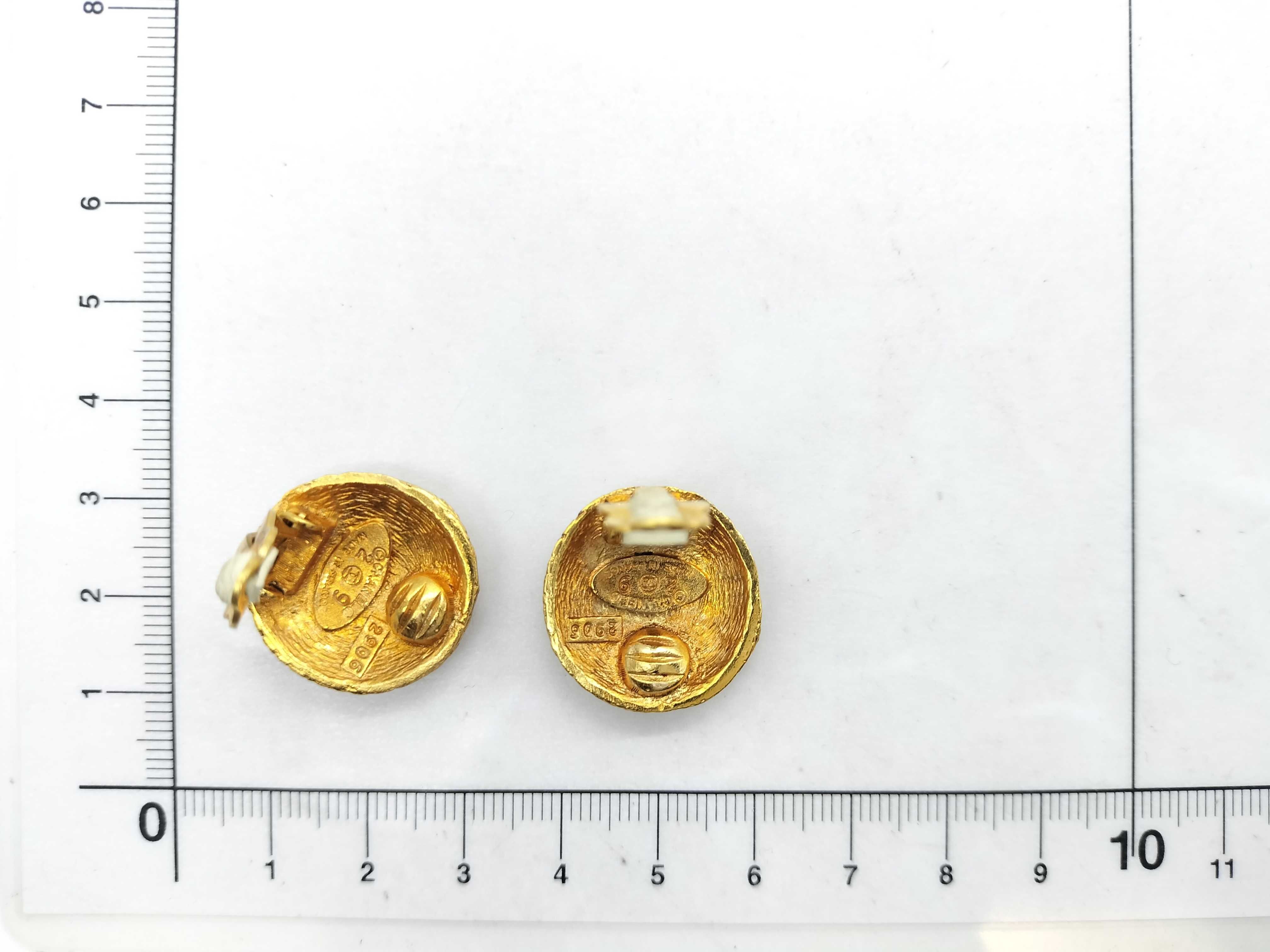 Coco Mark Circle 29 2851 GP Vintage Earrings — view 7