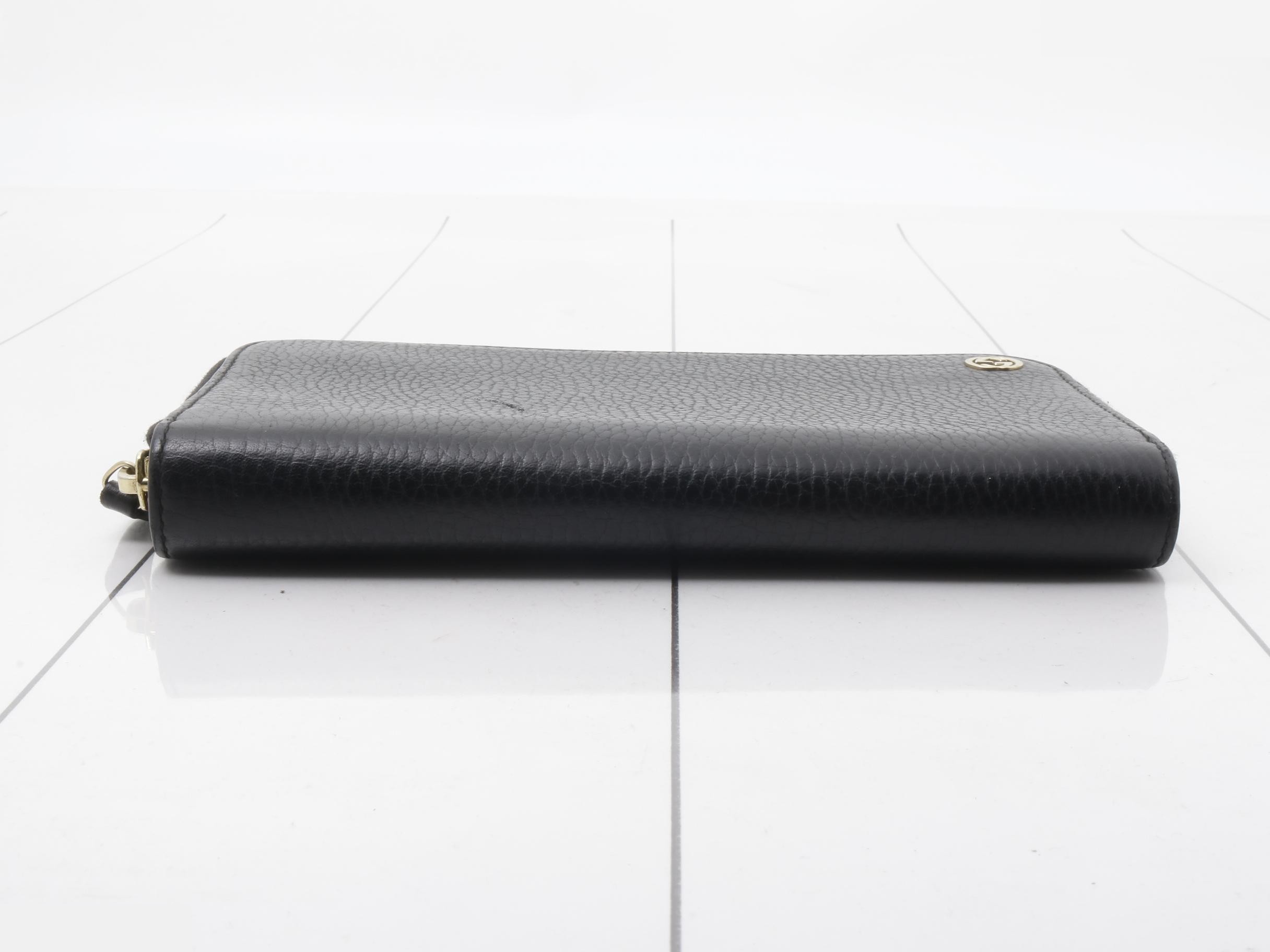 Interlocking G Long Wallet, Black Leather, Round Zipper — view 3