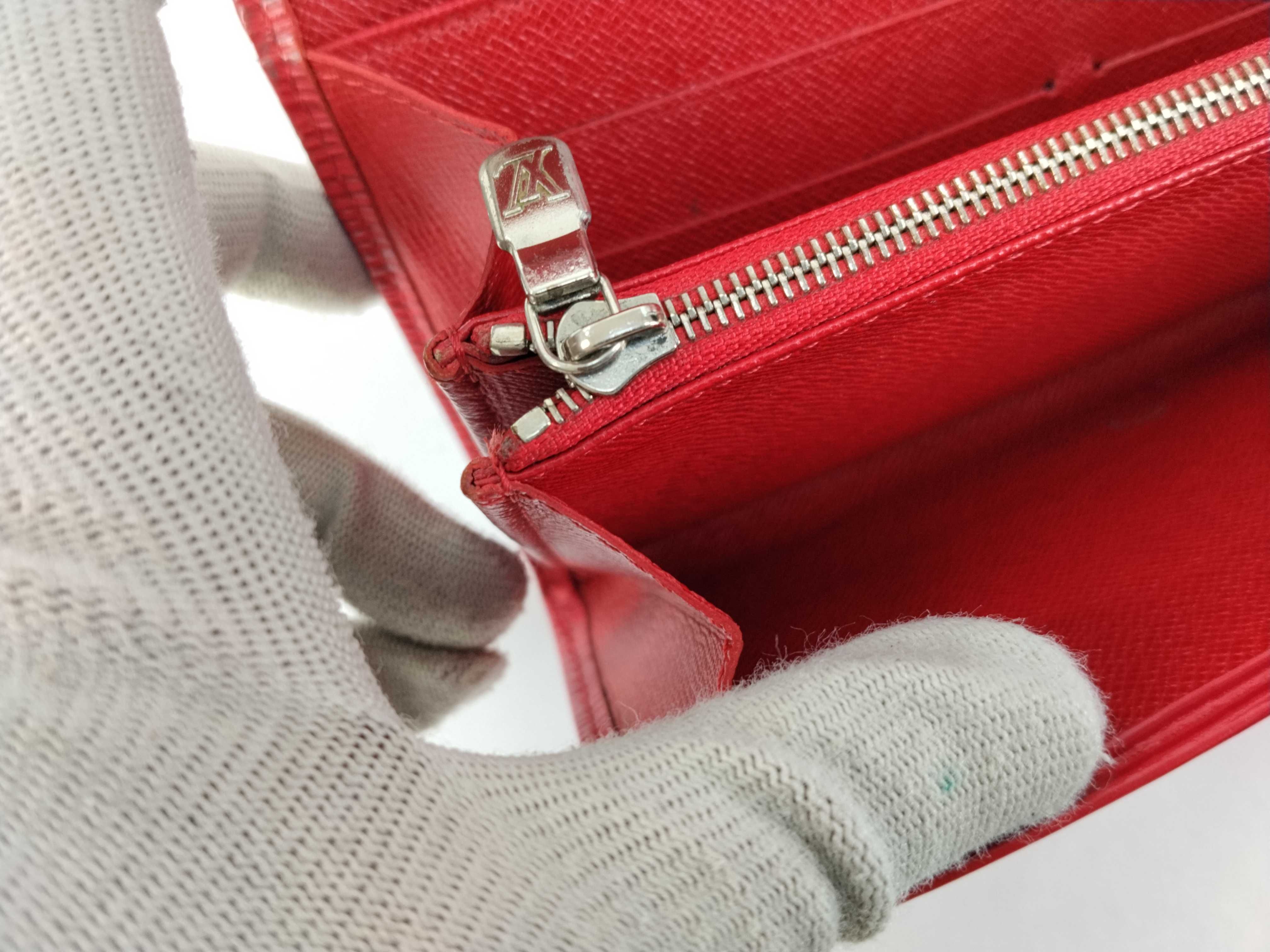 Epi Louis Vuitton Epi Portefeuille Sarah Long Wallet — view 12