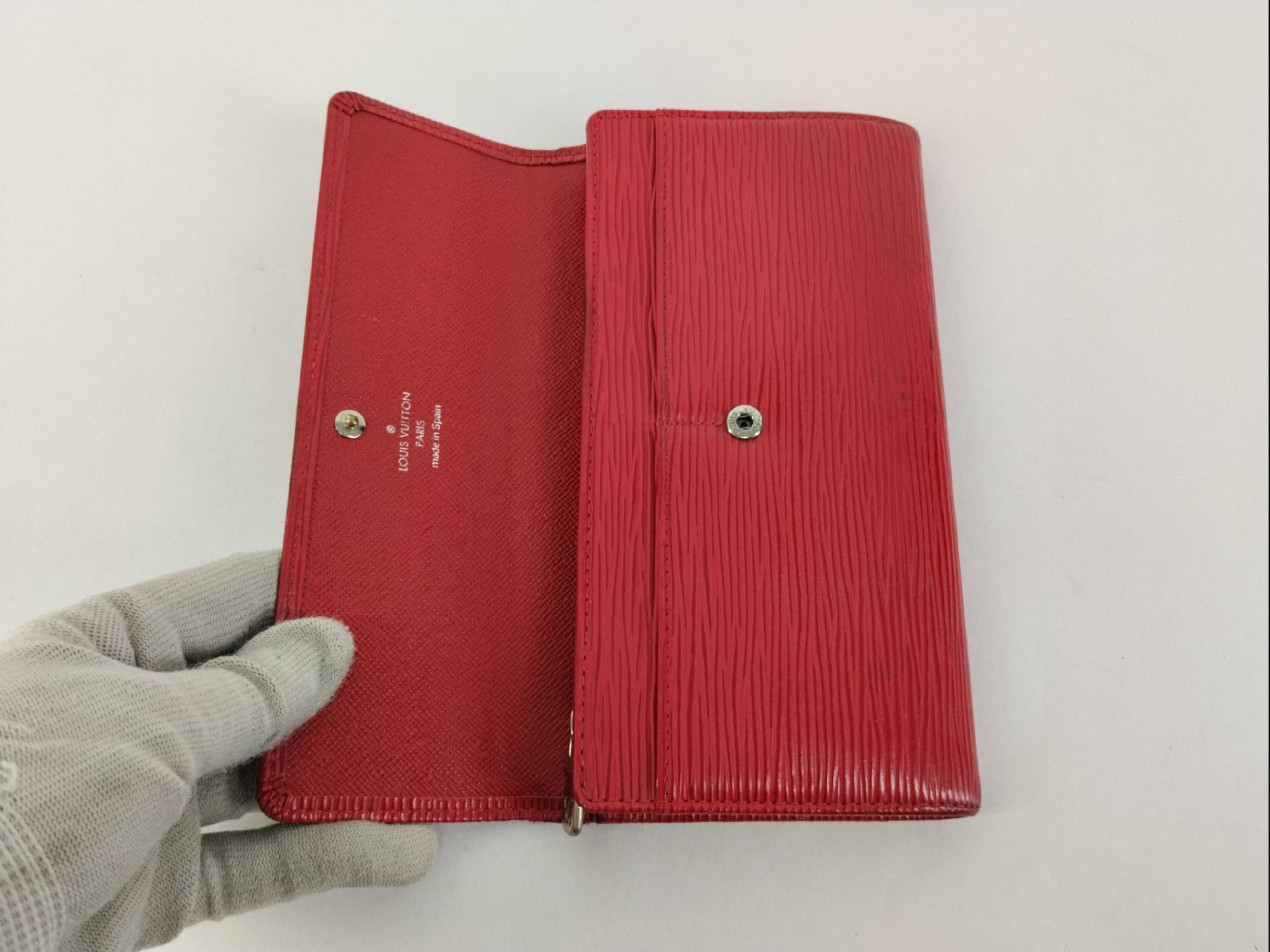 Epi Louis Vuitton Epi Portefeuille Sarah Long Wallet — view 8